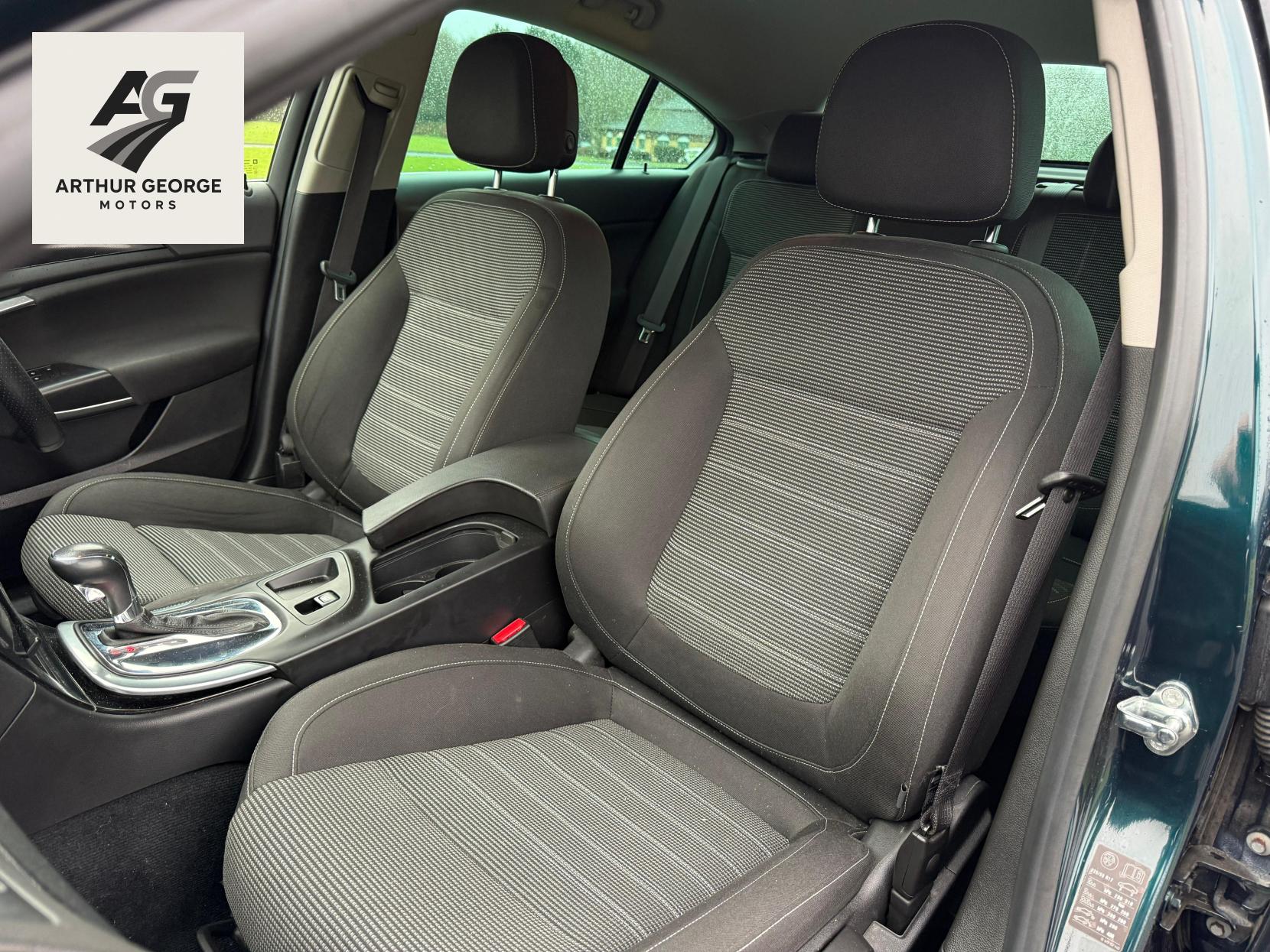 Vauxhall Insignia 1.6 CDTi SRi Nav Hatchback 5dr Diesel Auto Euro 6 (136 ps)