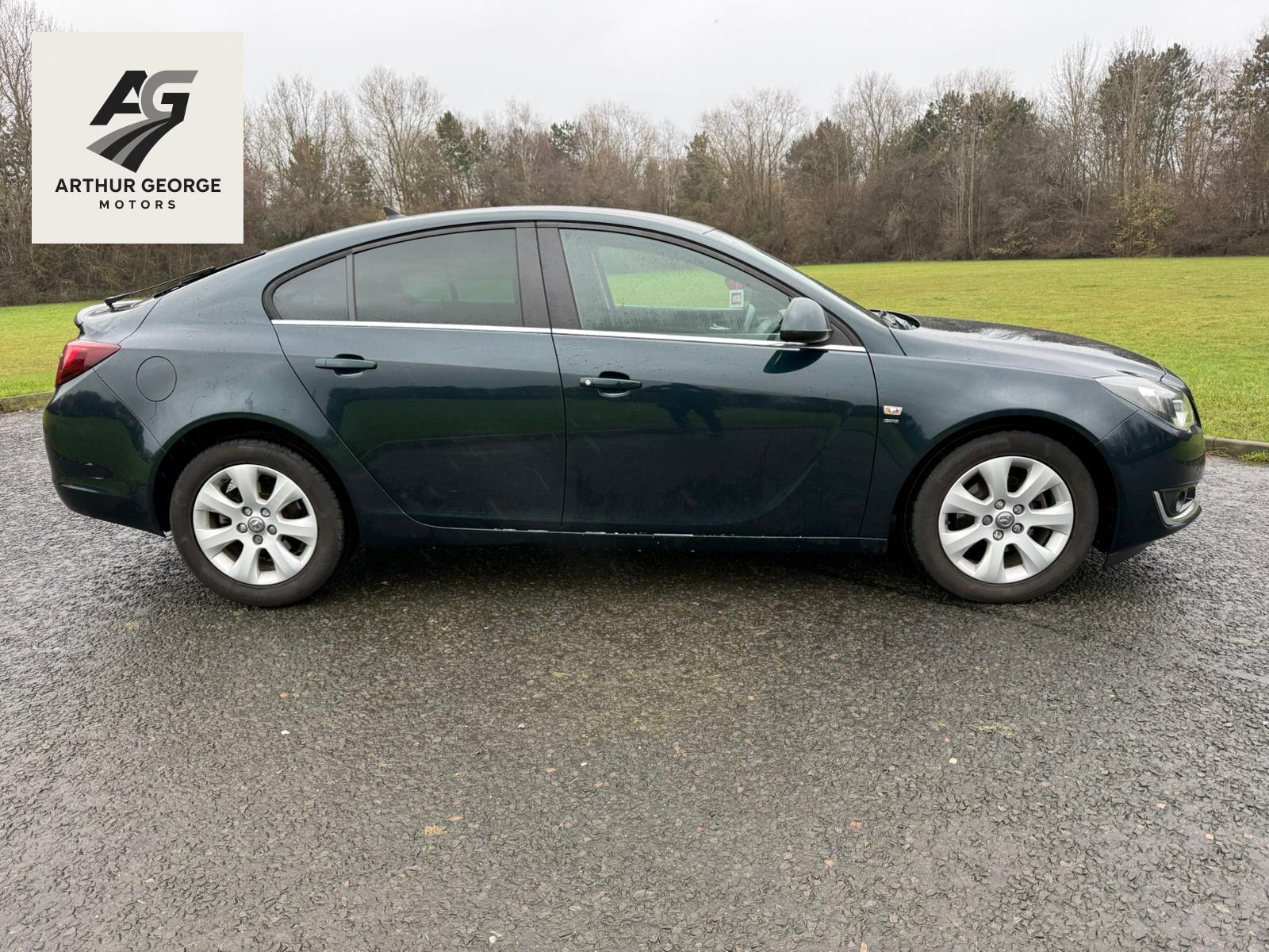 Vauxhall Insignia 1.6 CDTi SRi Nav Hatchback 5dr Diesel Auto Euro 6 (136 ps)