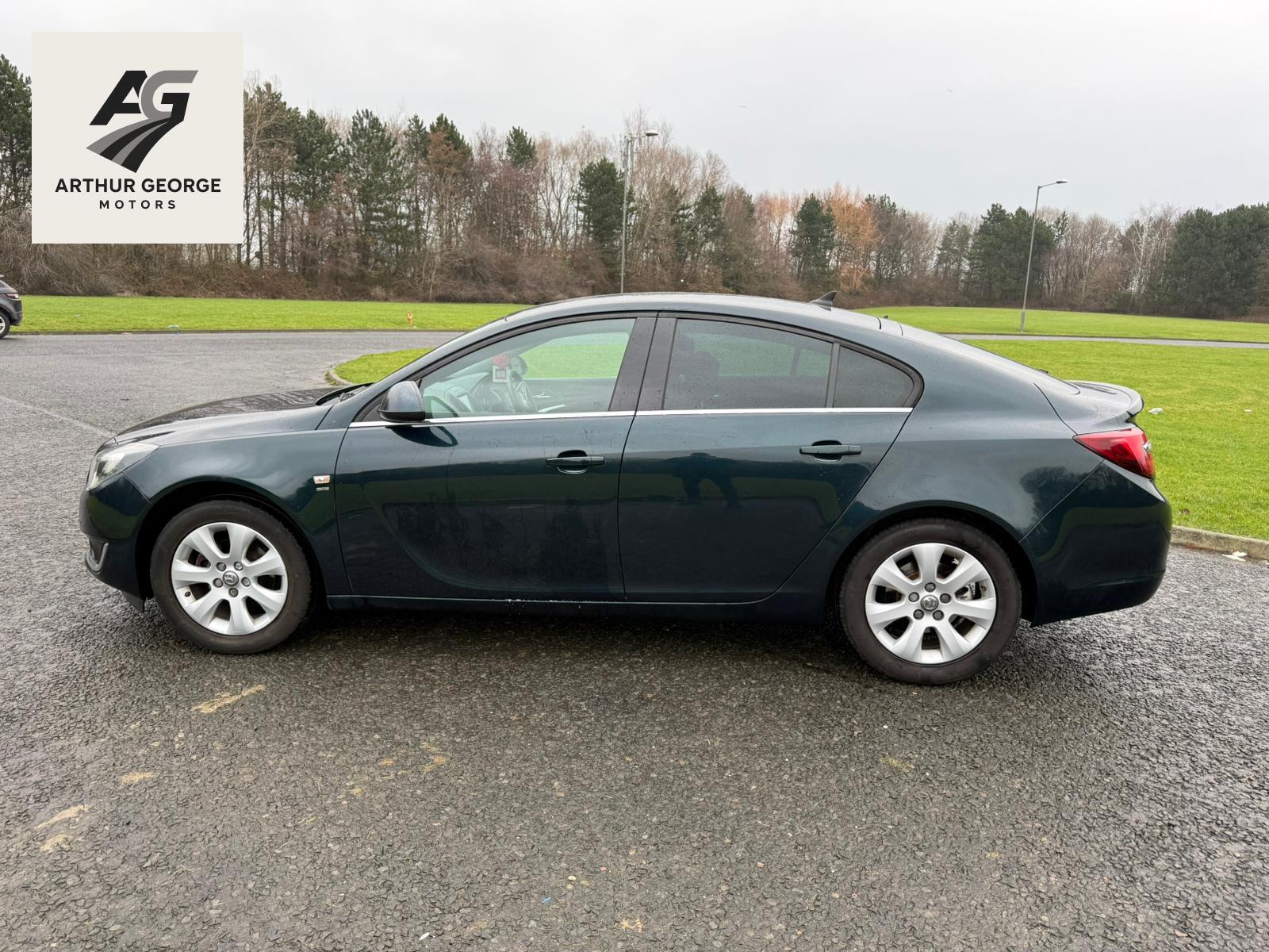 Vauxhall Insignia 1.6 CDTi SRi Nav Hatchback 5dr Diesel Auto Euro 6 (136 ps)