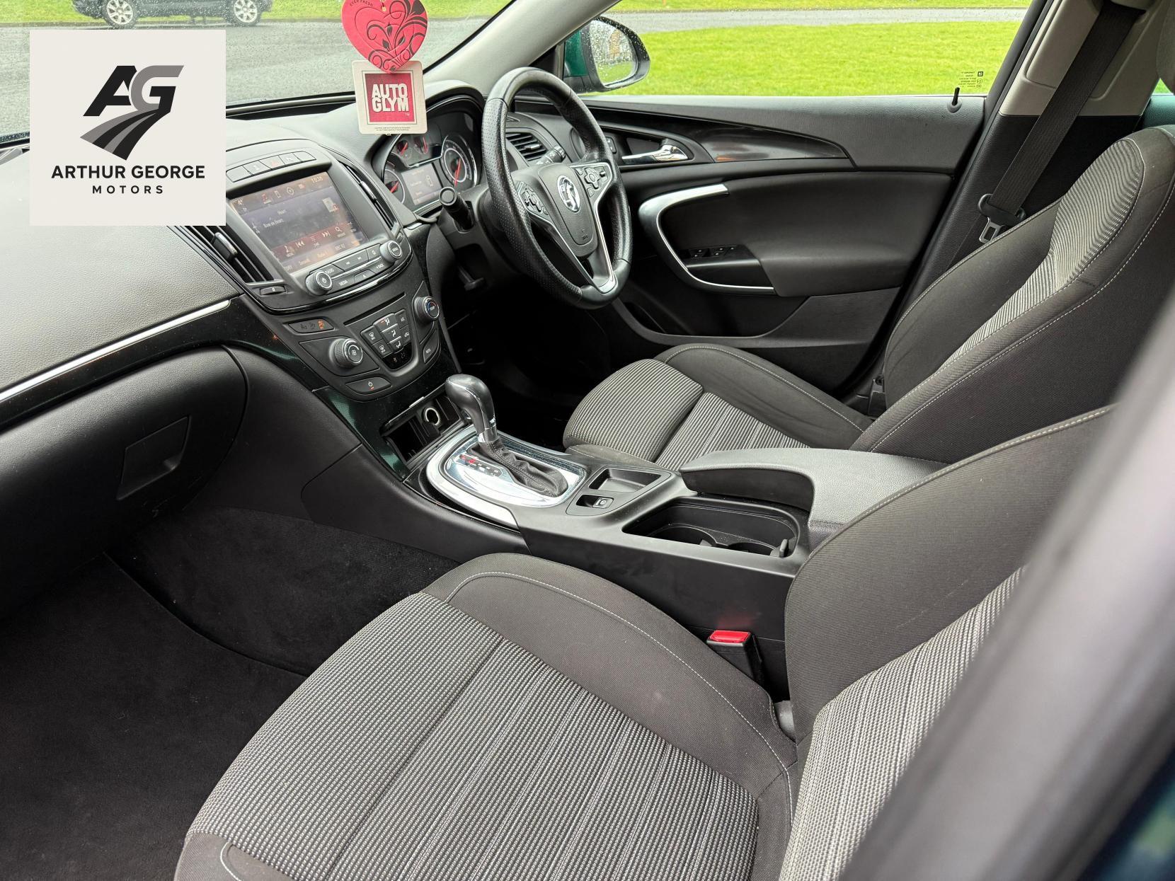 Vauxhall Insignia 1.6 CDTi SRi Nav Hatchback 5dr Diesel Auto Euro 6 (136 ps)