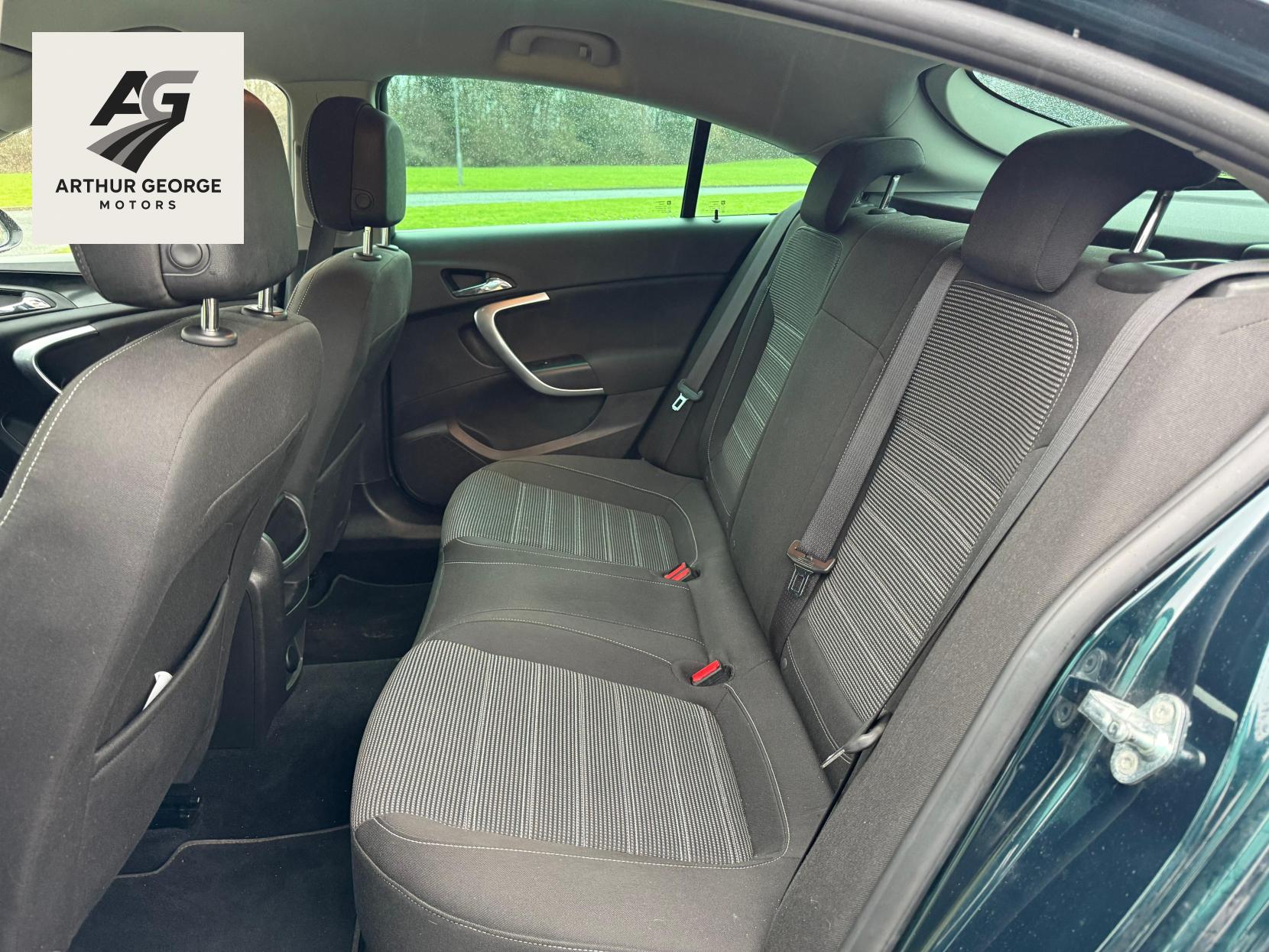 Vauxhall Insignia 1.6 CDTi SRi Nav Hatchback 5dr Diesel Auto Euro 6 (136 ps)