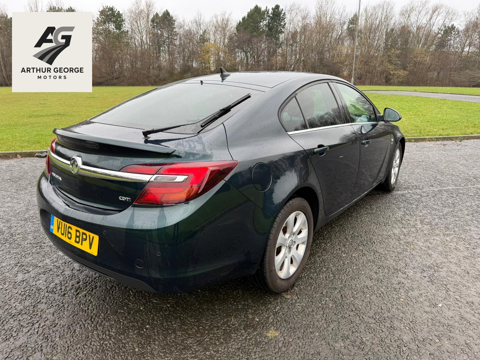 Vauxhall Insignia 1.6 CDTi SRi Nav Hatchback 5dr Diesel Auto Euro 6 (136 ps)
