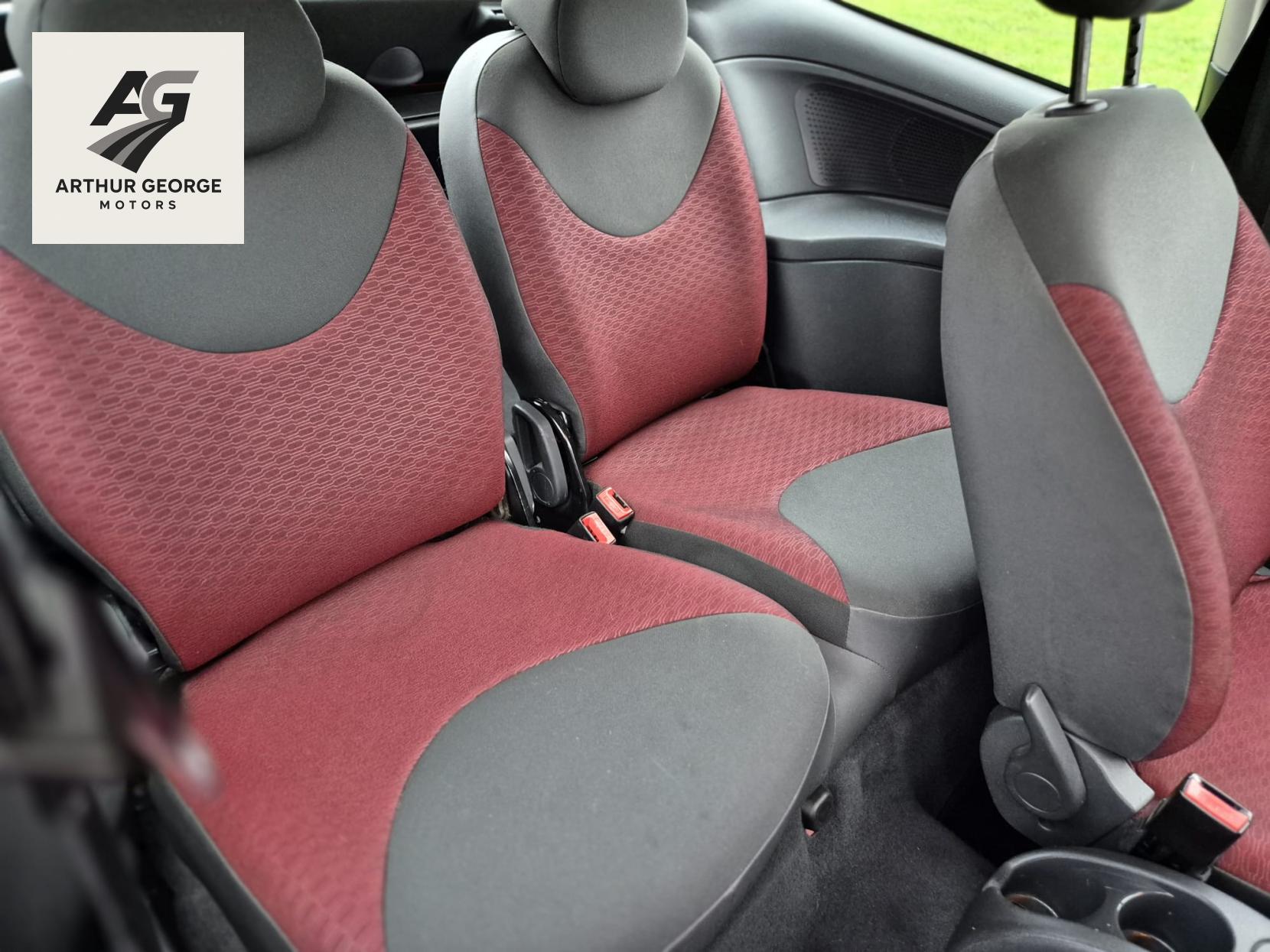 Citroen C2 1.1i VT Hatchback 3dr Petrol Manual Euro 4 (61 ps)