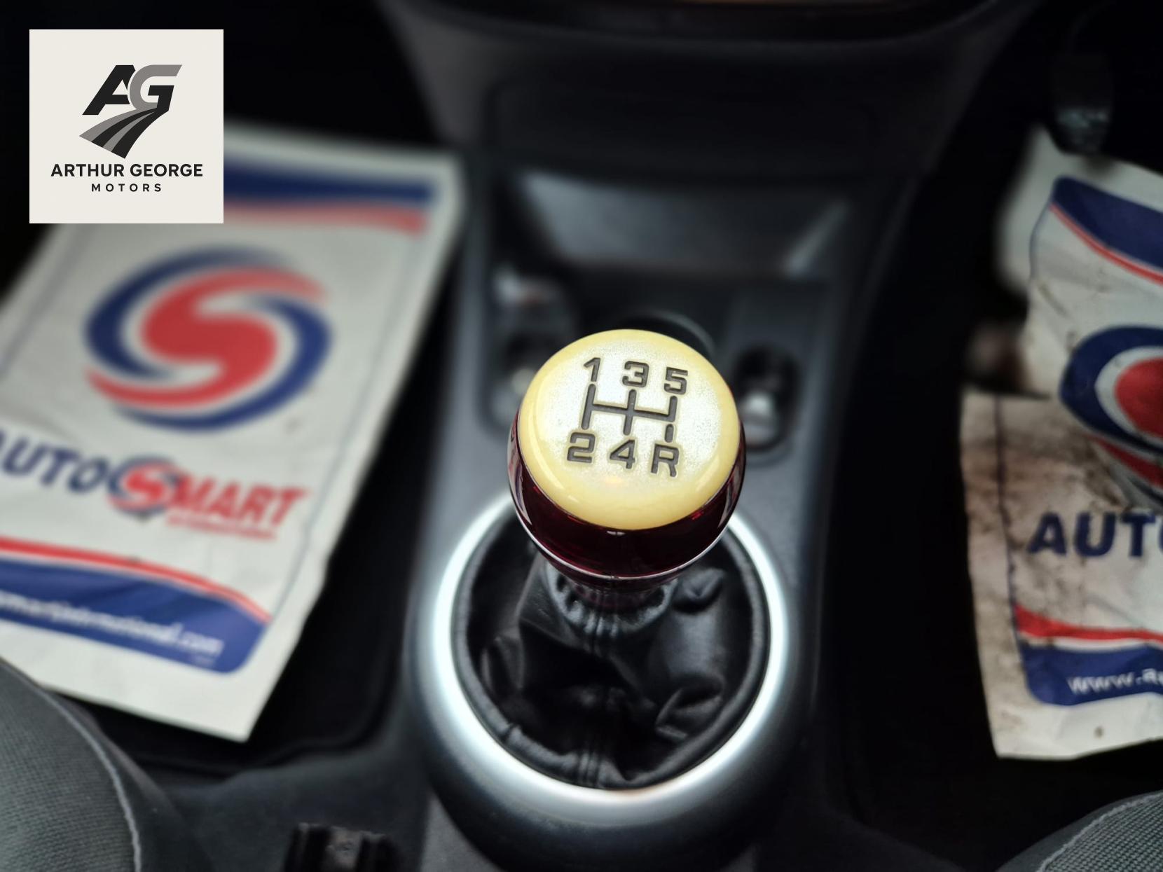 Citroen C2 1.1i VT Hatchback 3dr Petrol Manual Euro 4 (61 ps)