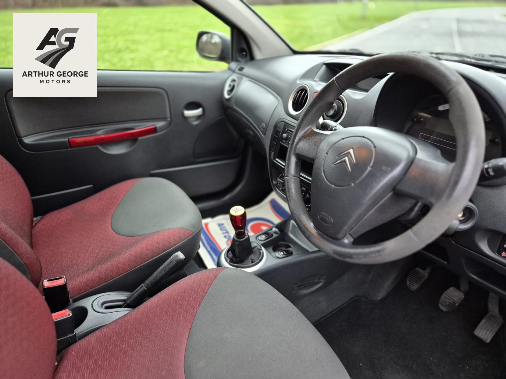 Citroen C2 1.1i VT Hatchback 3dr Petrol Manual Euro 4 (61 ps)