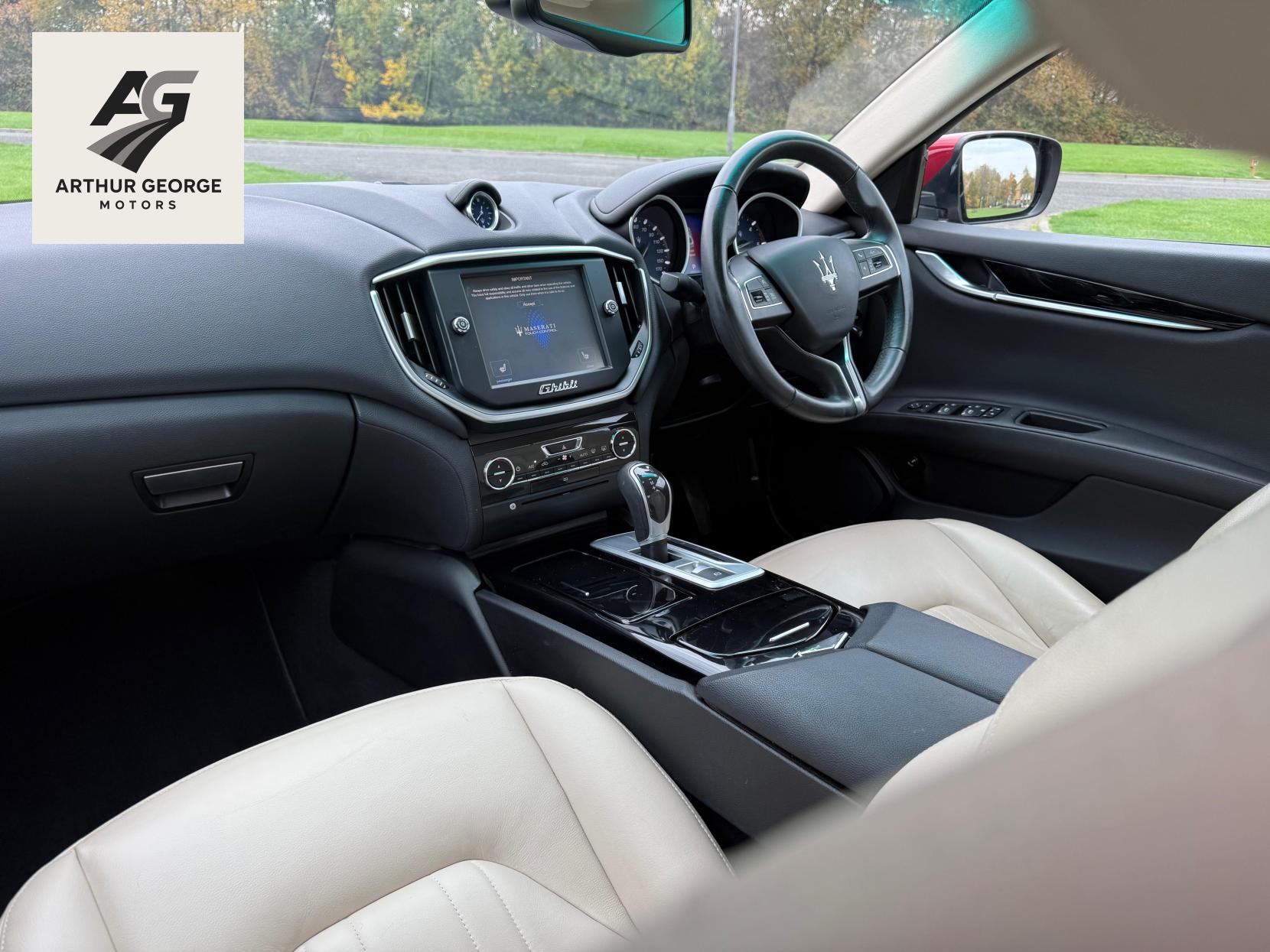 Maserati Ghibli 3.0D V6 Saloon 4dr Diesel ZF Euro 5 (s/s) (275 ps)