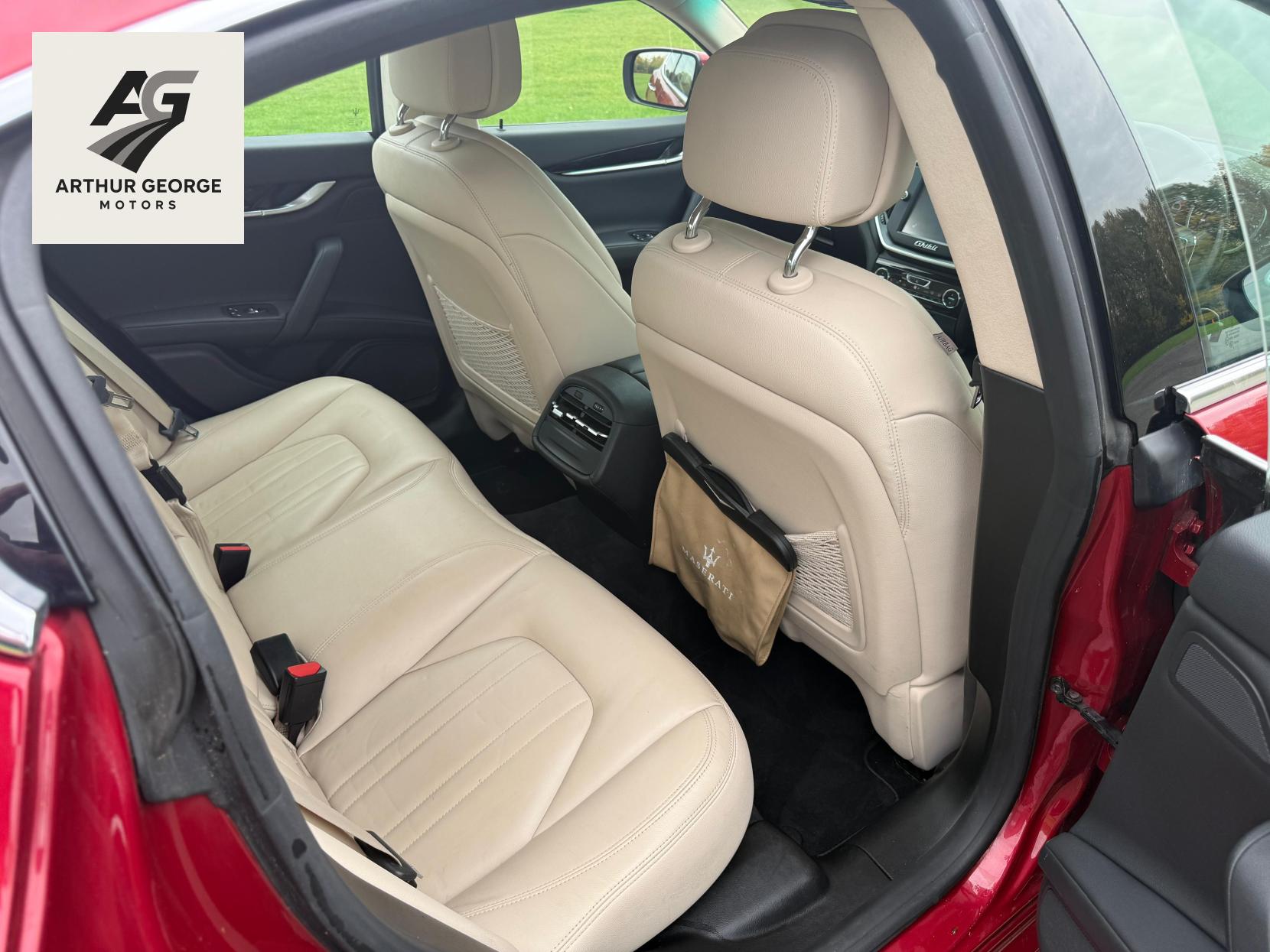 Maserati Ghibli 3.0D V6 Saloon 4dr Diesel ZF Euro 5 (s/s) (275 ps)