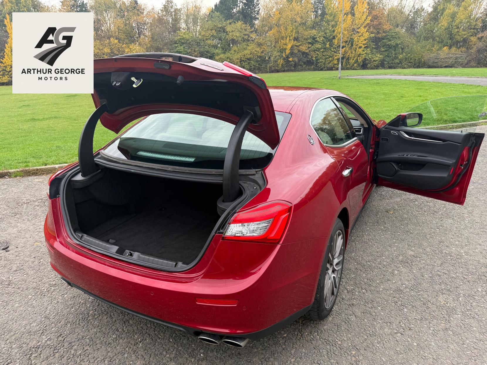 Maserati Ghibli 3.0D V6 Saloon 4dr Diesel ZF Euro 5 (s/s) (275 ps)