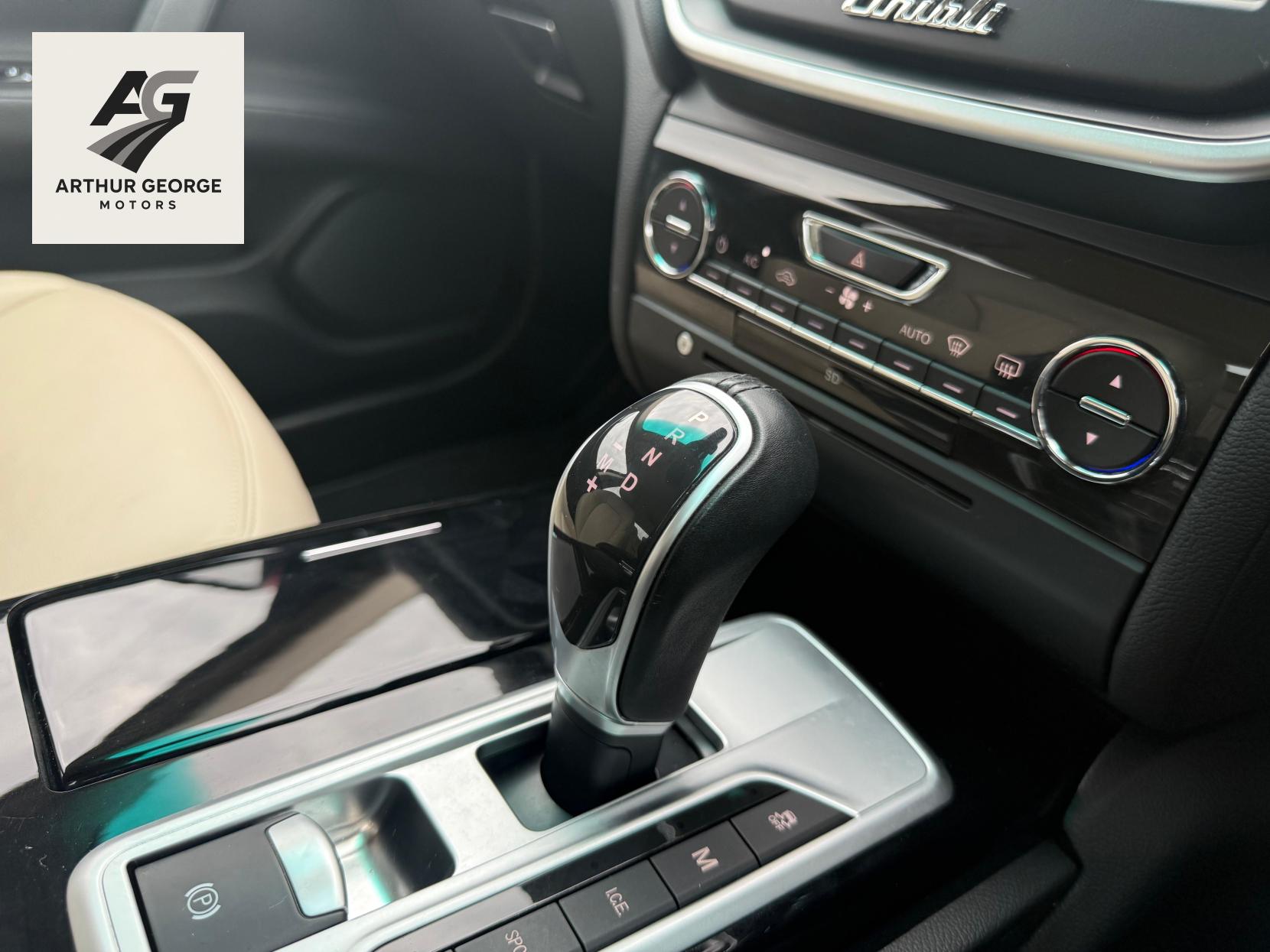 Maserati Ghibli 3.0D V6 Saloon 4dr Diesel ZF Euro 5 (s/s) (275 ps)