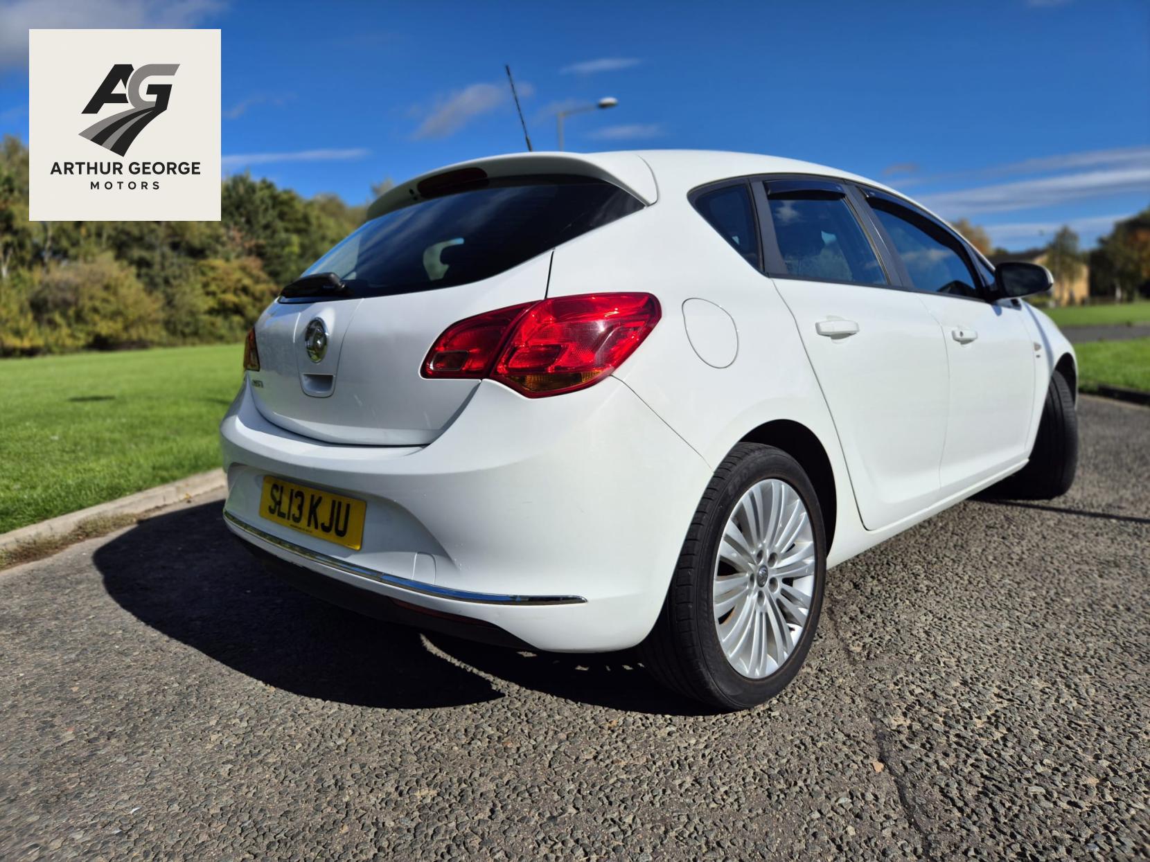 Vauxhall Astra 1.4 16v Energy Hatchback 5dr Petrol Manual Euro 5 (100 ps)