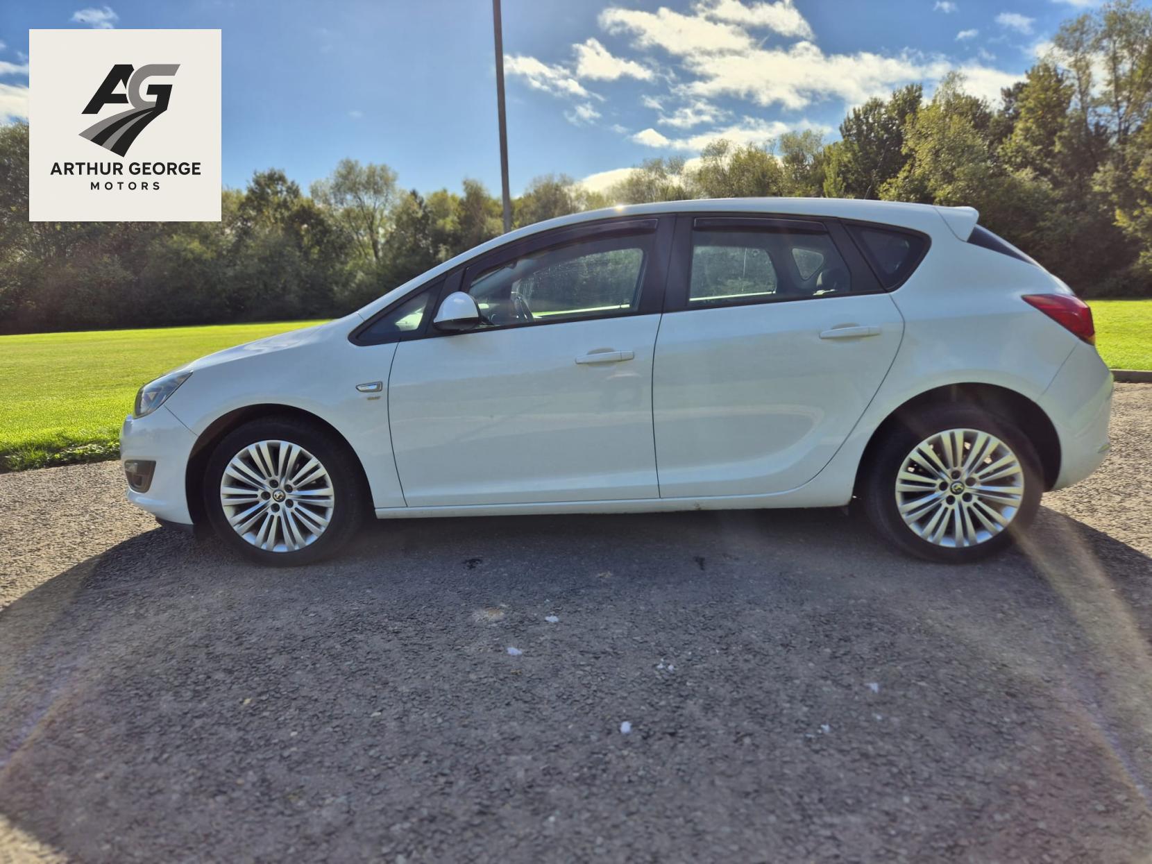 Vauxhall Astra 1.4 16v Energy Hatchback 5dr Petrol Manual Euro 5 (100 ps)