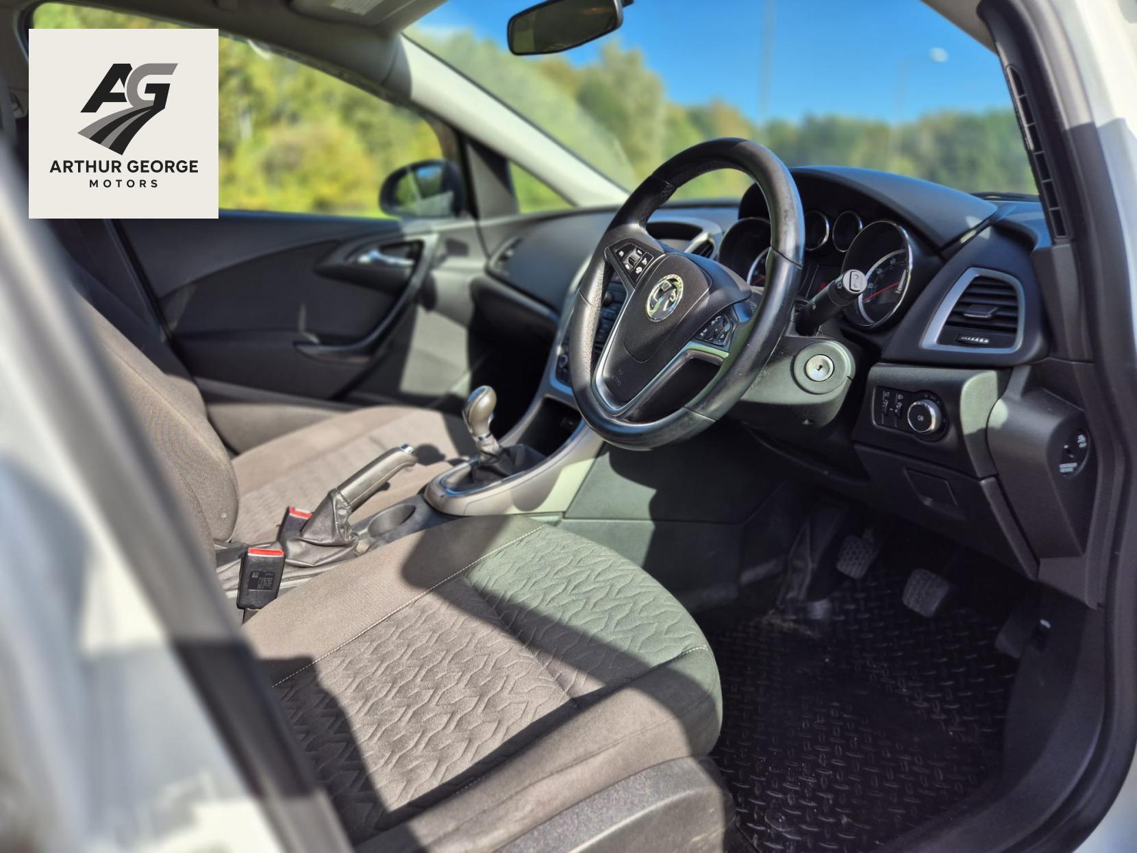 Vauxhall Astra 1.4 16v Energy Hatchback 5dr Petrol Manual Euro 5 (100 ps)