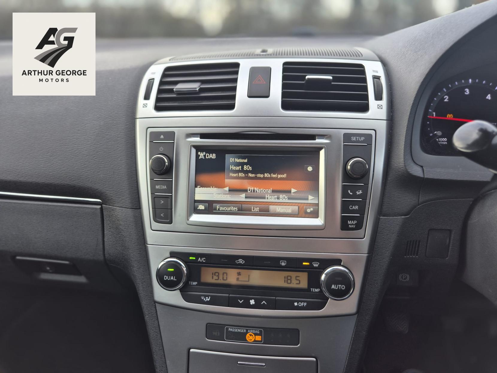 Toyota Avensis 2.0 D-4D Icon Saloon 4dr Diesel Manual Euro 5 (126 ps)