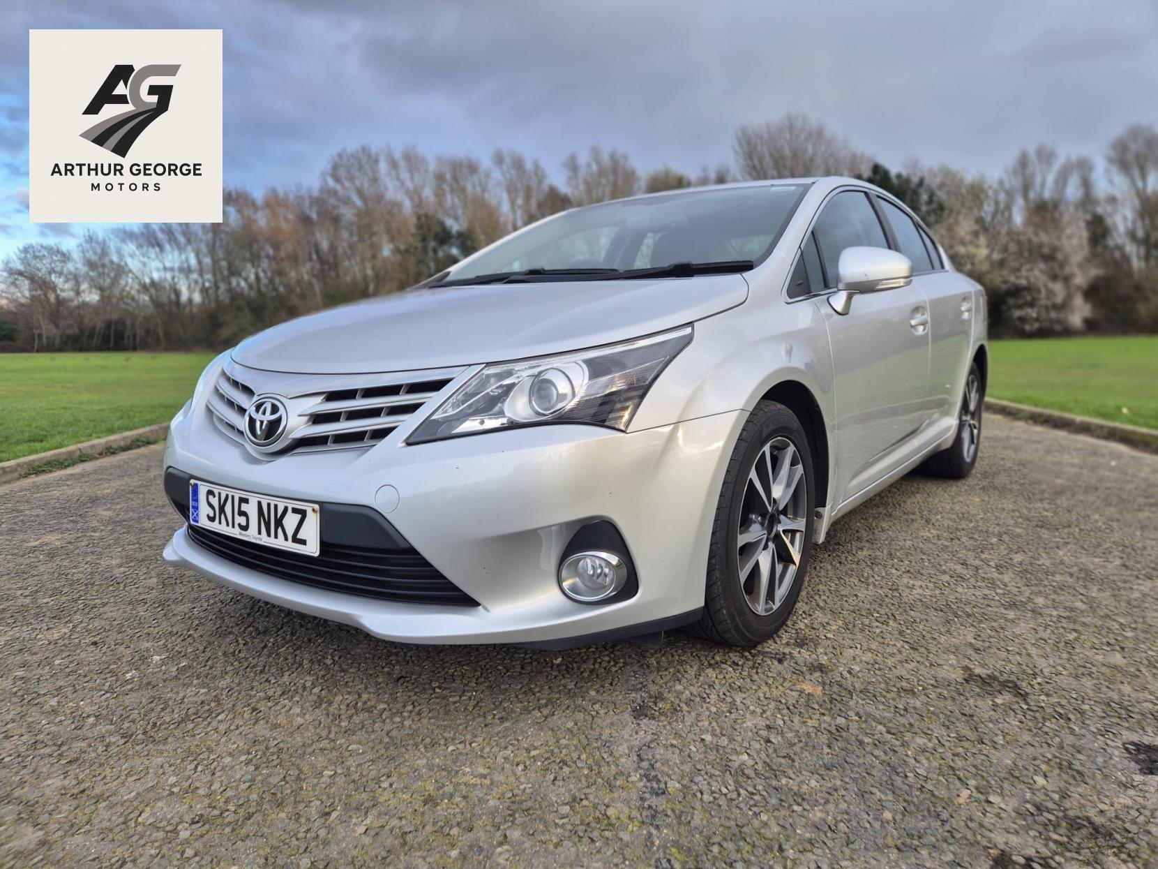 Toyota Avensis 2.0 D-4D Icon Saloon 4dr Diesel Manual Euro 5 (126 ps)