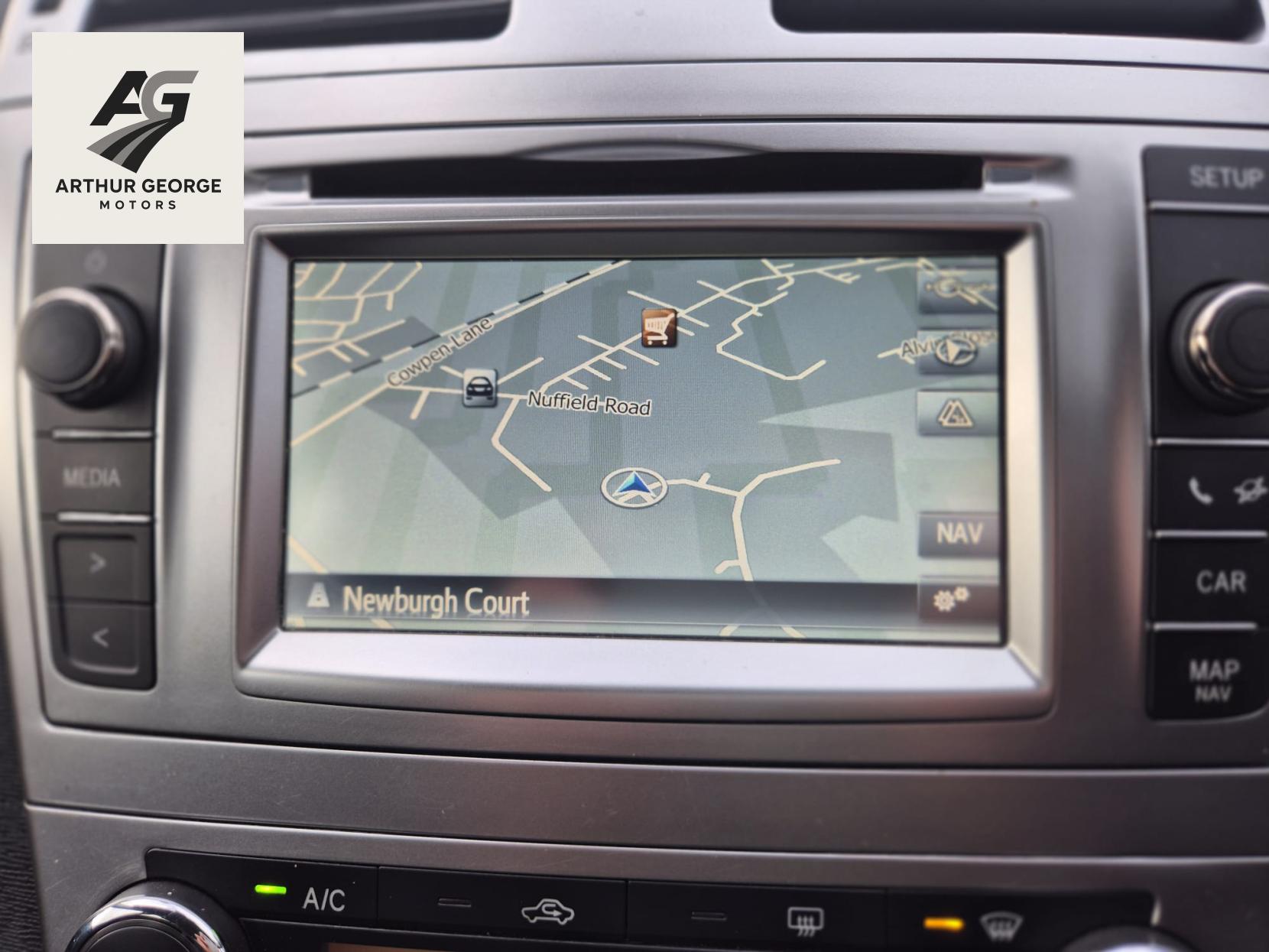 Toyota Avensis 2.0 D-4D Icon Saloon 4dr Diesel Manual Euro 5 (126 ps)