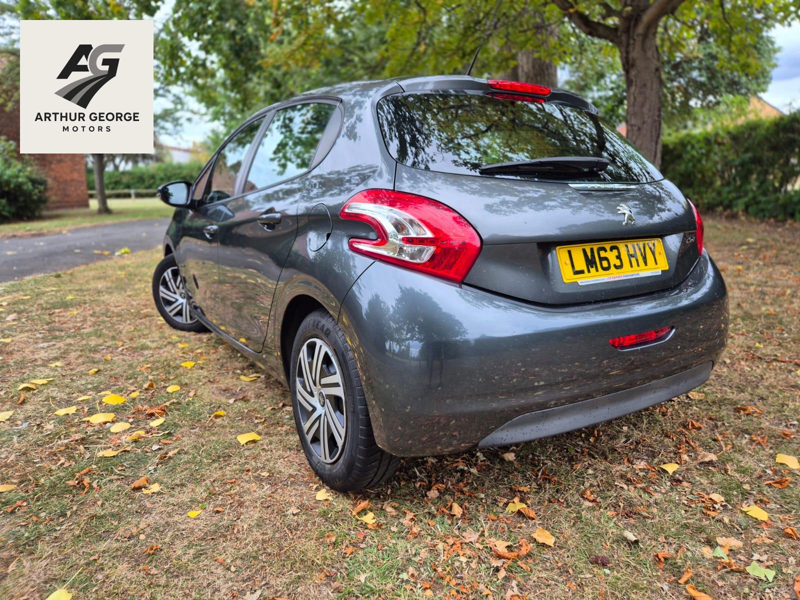 Peugeot 208 1.4 HDi Access+ Hatchback 5dr Diesel Manual Euro 5 (70 ps)