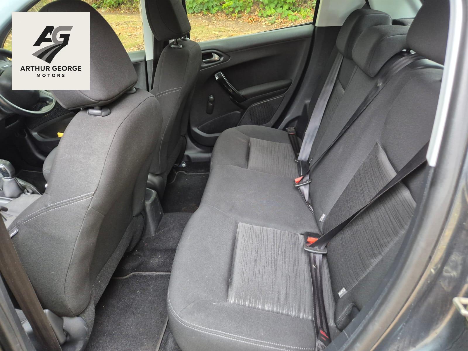 Peugeot 208 1.4 HDi Access+ Hatchback 5dr Diesel Manual Euro 5 (70 ps)