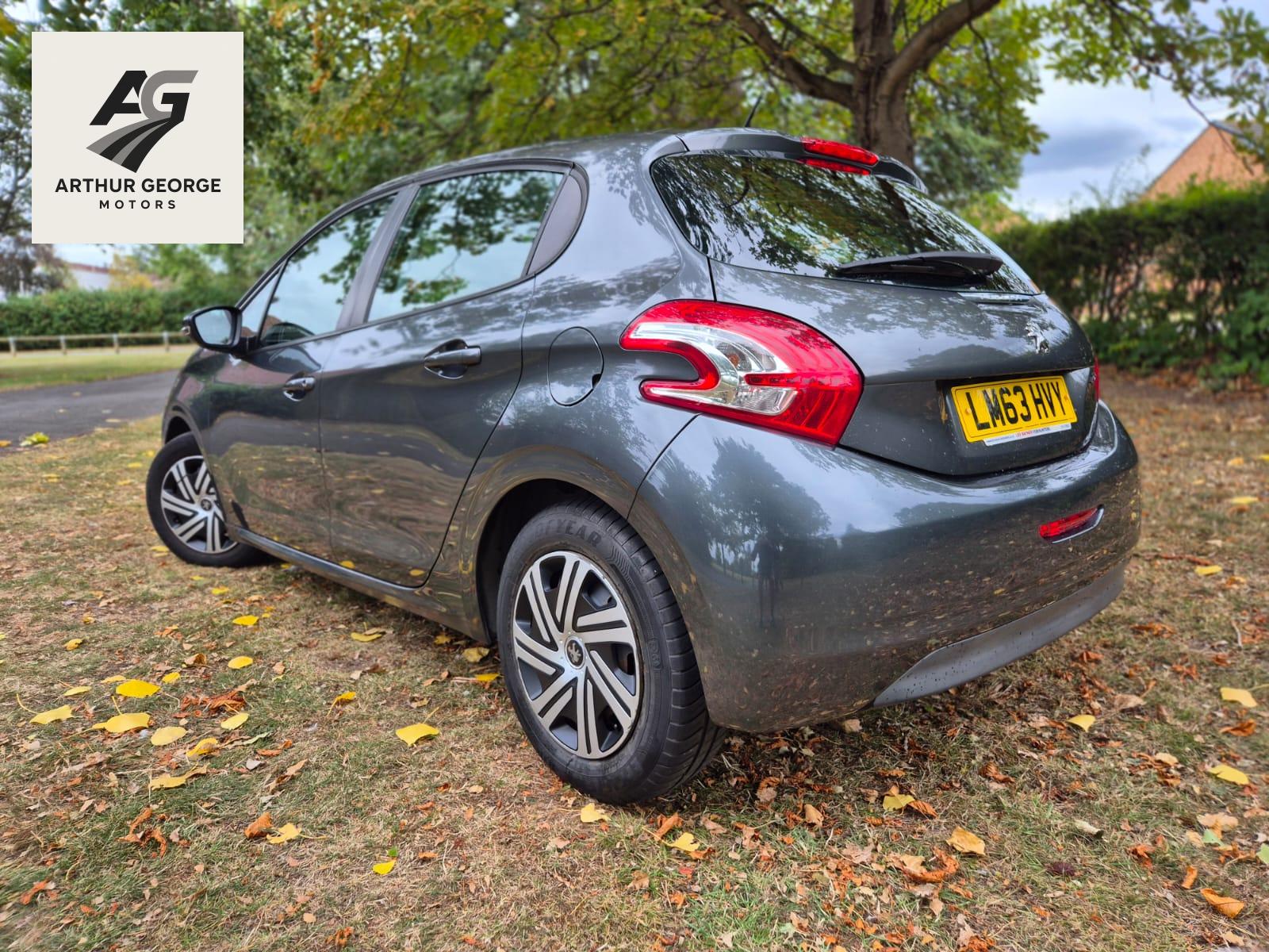 Peugeot 208 1.4 HDi Access+ Hatchback 5dr Diesel Manual Euro 5 (70 ps)