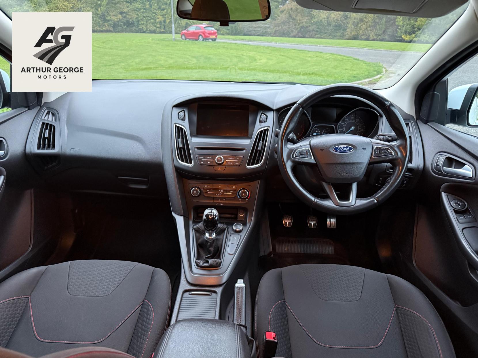 Ford Focus 1.5 TDCi Zetec S Hatchback 5dr Diesel Manual Euro 6 (s/s) (120 ps)