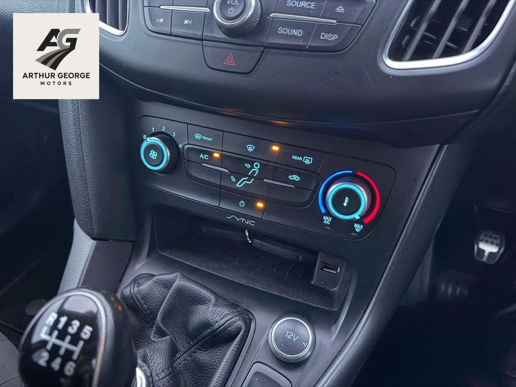 Ford Focus 1.5 TDCi Zetec S Hatchback 5dr Diesel Manual Euro 6 (s/s) (120 ps)