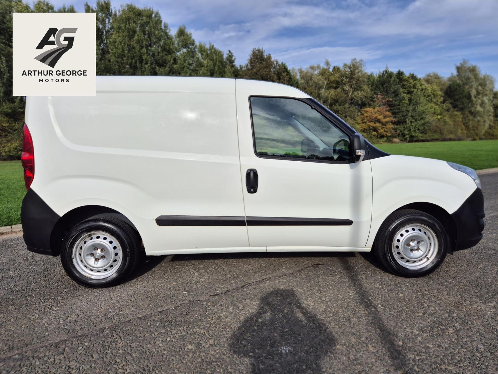Vauxhall Combo 1.3 CDTi 2000 Temperature Controlled 3dr Diesel Manual FWD L1 H1 (133 g/km, 94 bhp)