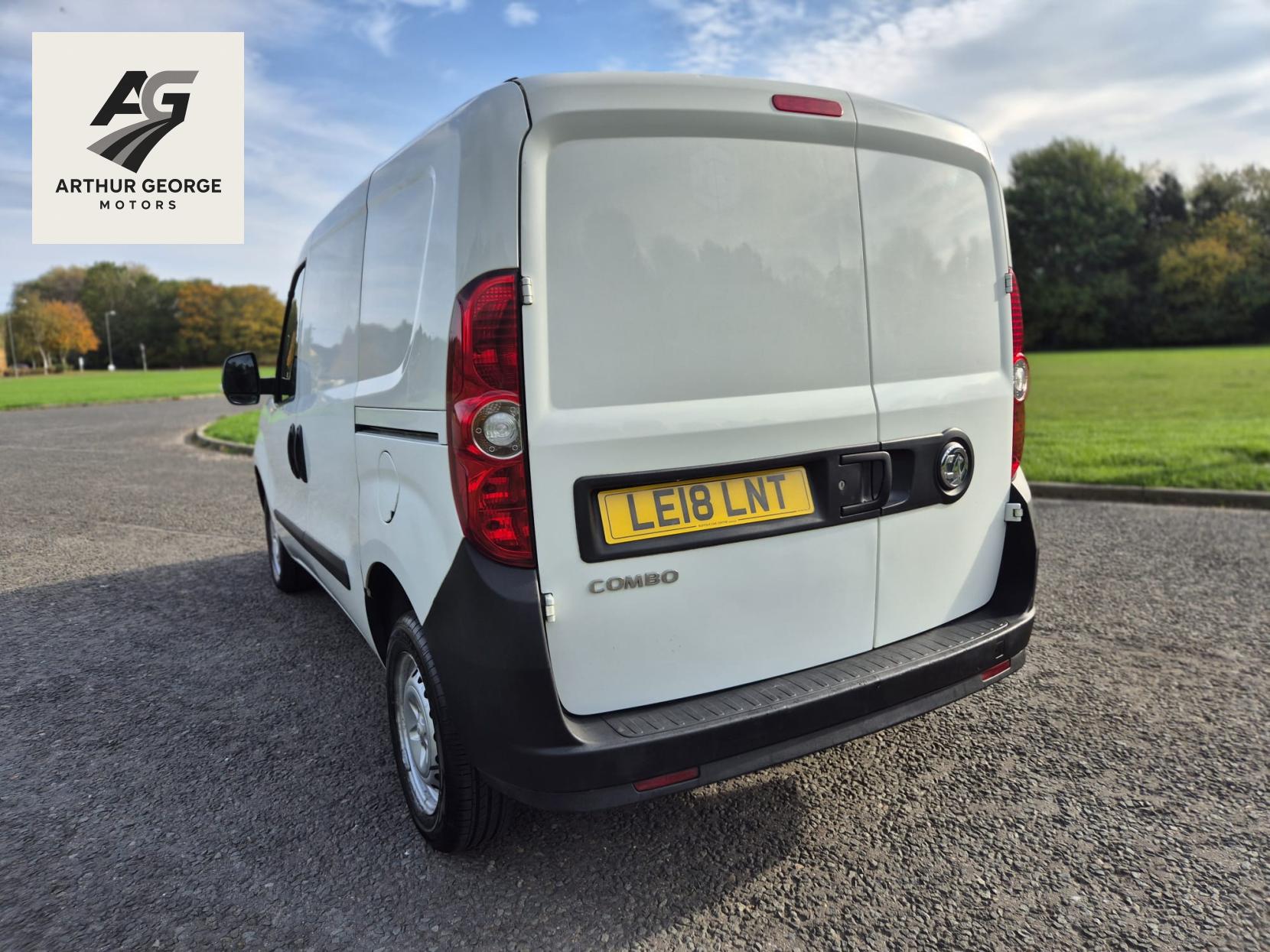 Vauxhall Combo 1.3 CDTi 2000 Temperature Controlled 3dr Diesel Manual FWD L1 H1 (133 g/km, 94 bhp)