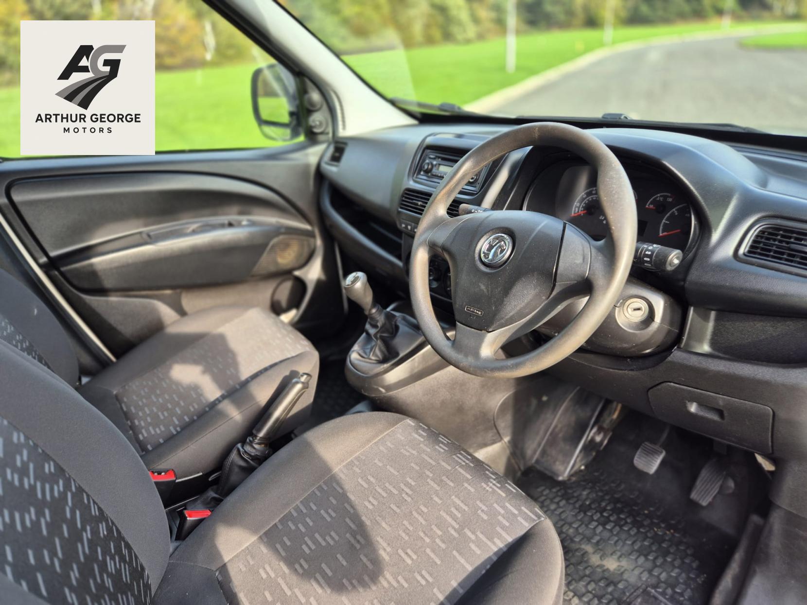 Vauxhall Combo 1.3 CDTi 2000 Temperature Controlled 3dr Diesel Manual FWD L1 H1 (133 g/km, 94 bhp)