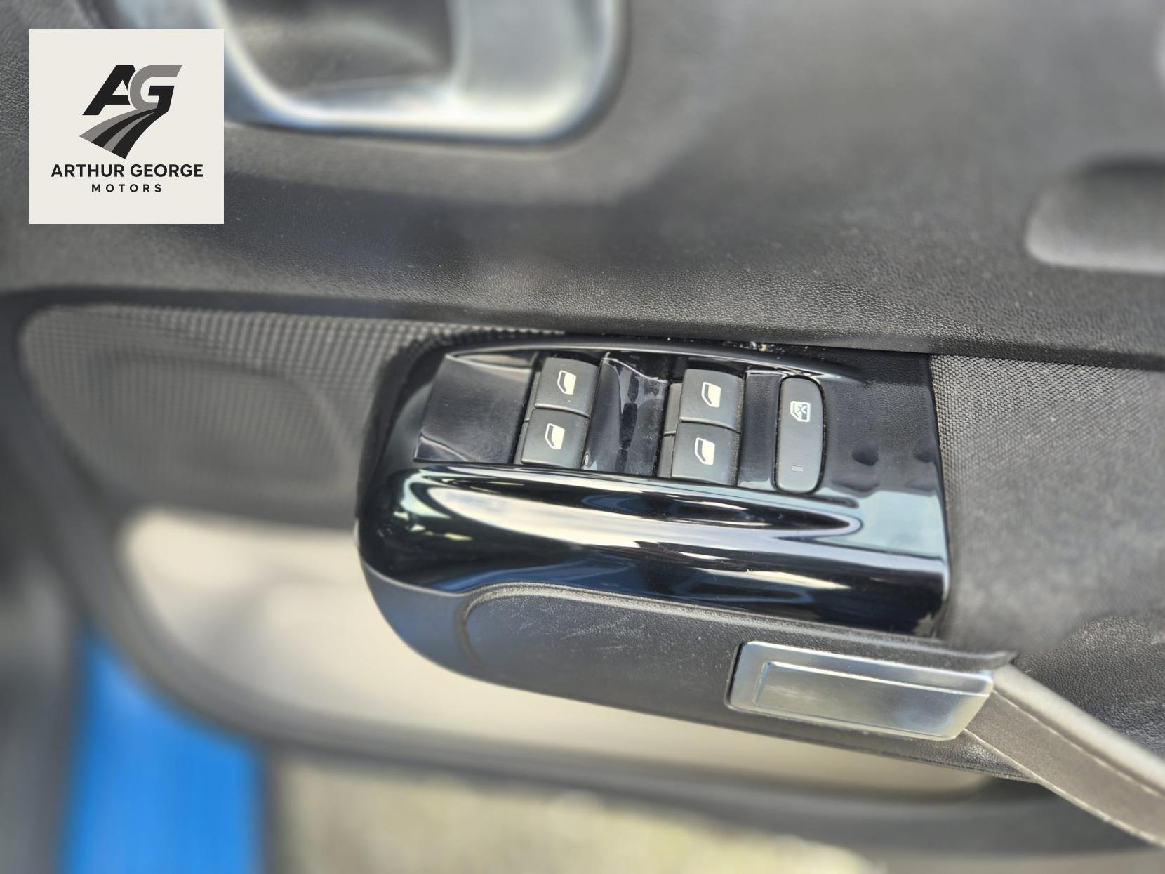 Citroen C3 1.2 PureTech Flair Hatchback 5dr Petrol Manual Euro 6 (82 ps)