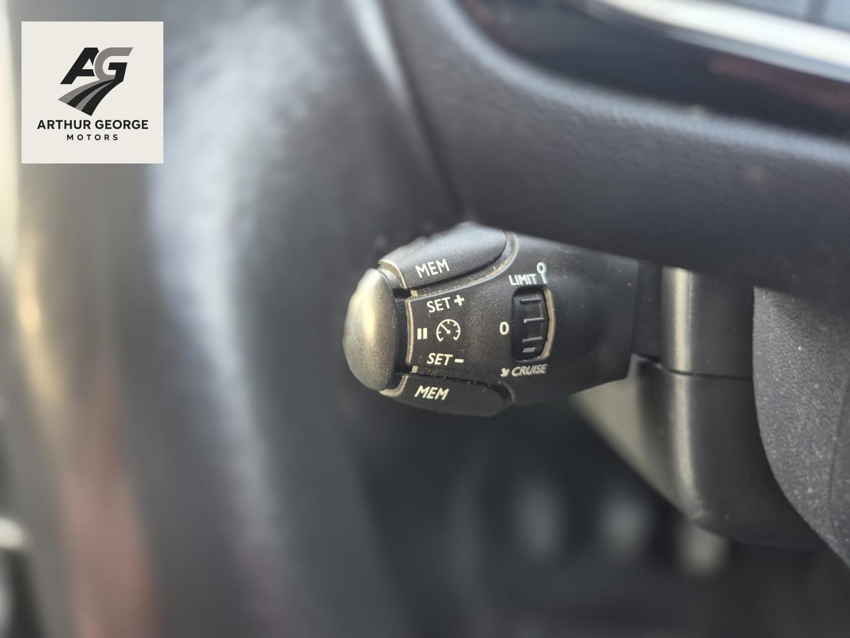 Citroen C3 1.2 PureTech Flair Hatchback 5dr Petrol Manual Euro 6 (82 ps)