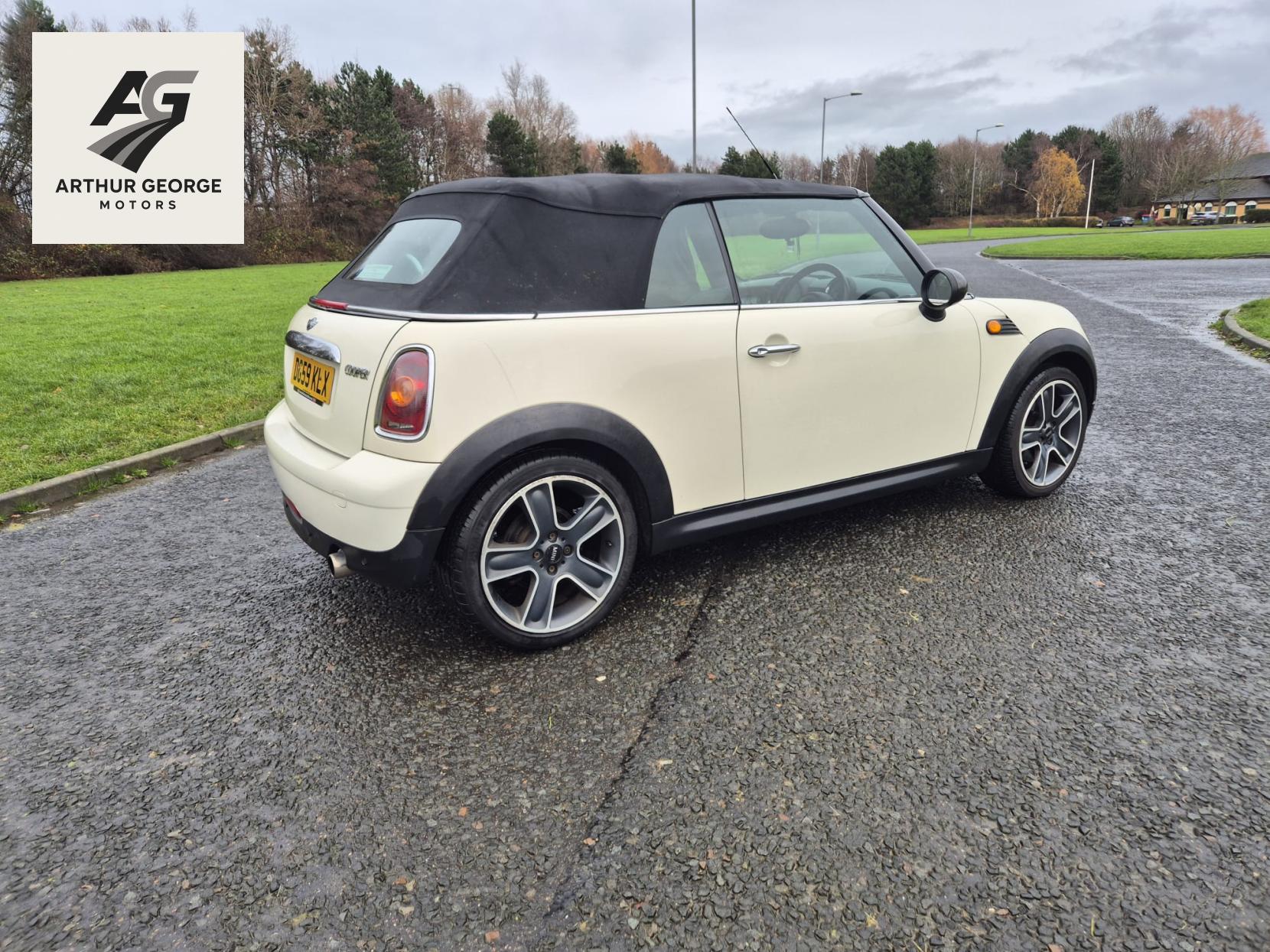 MINI Convertible 1.6 Cooper Convertible 2dr Petrol Manual Euro 4 (120 ps)