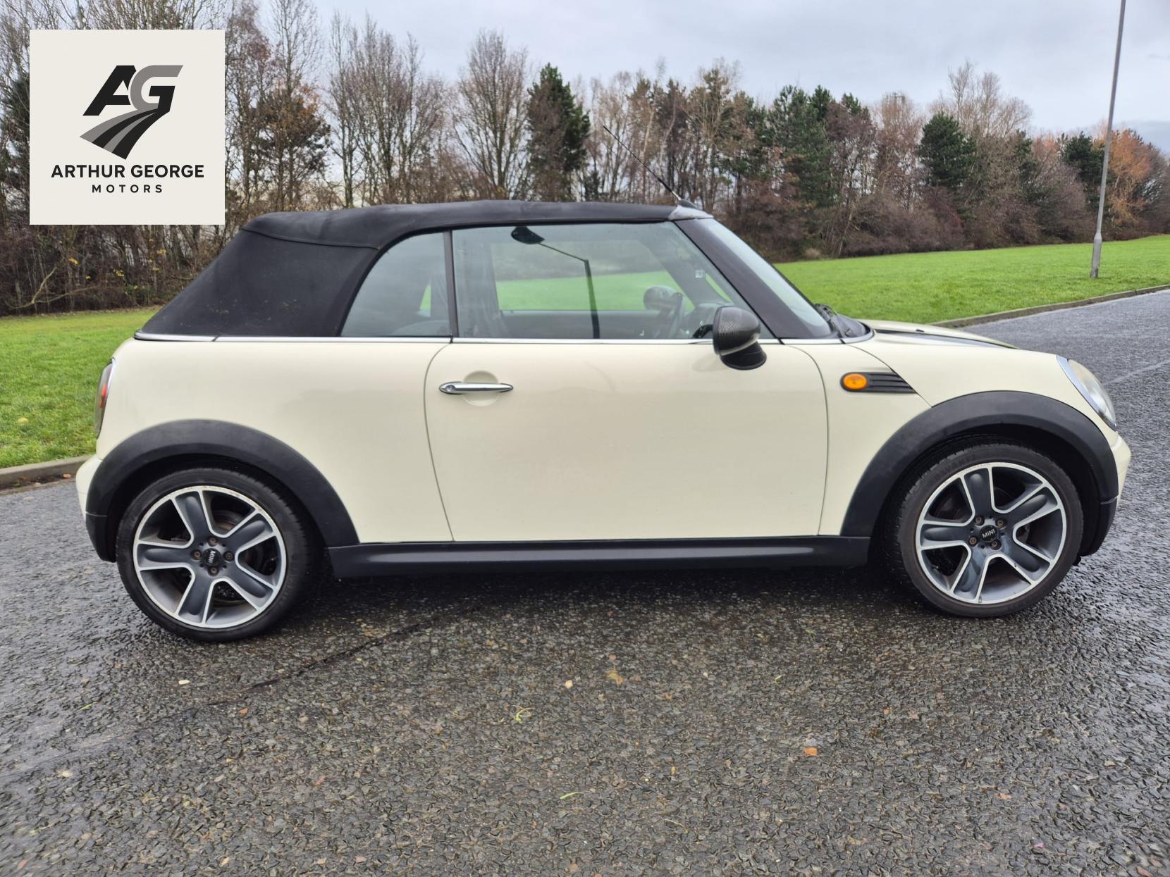 MINI Convertible 1.6 Cooper Convertible 2dr Petrol Manual Euro 4 (120 ps)