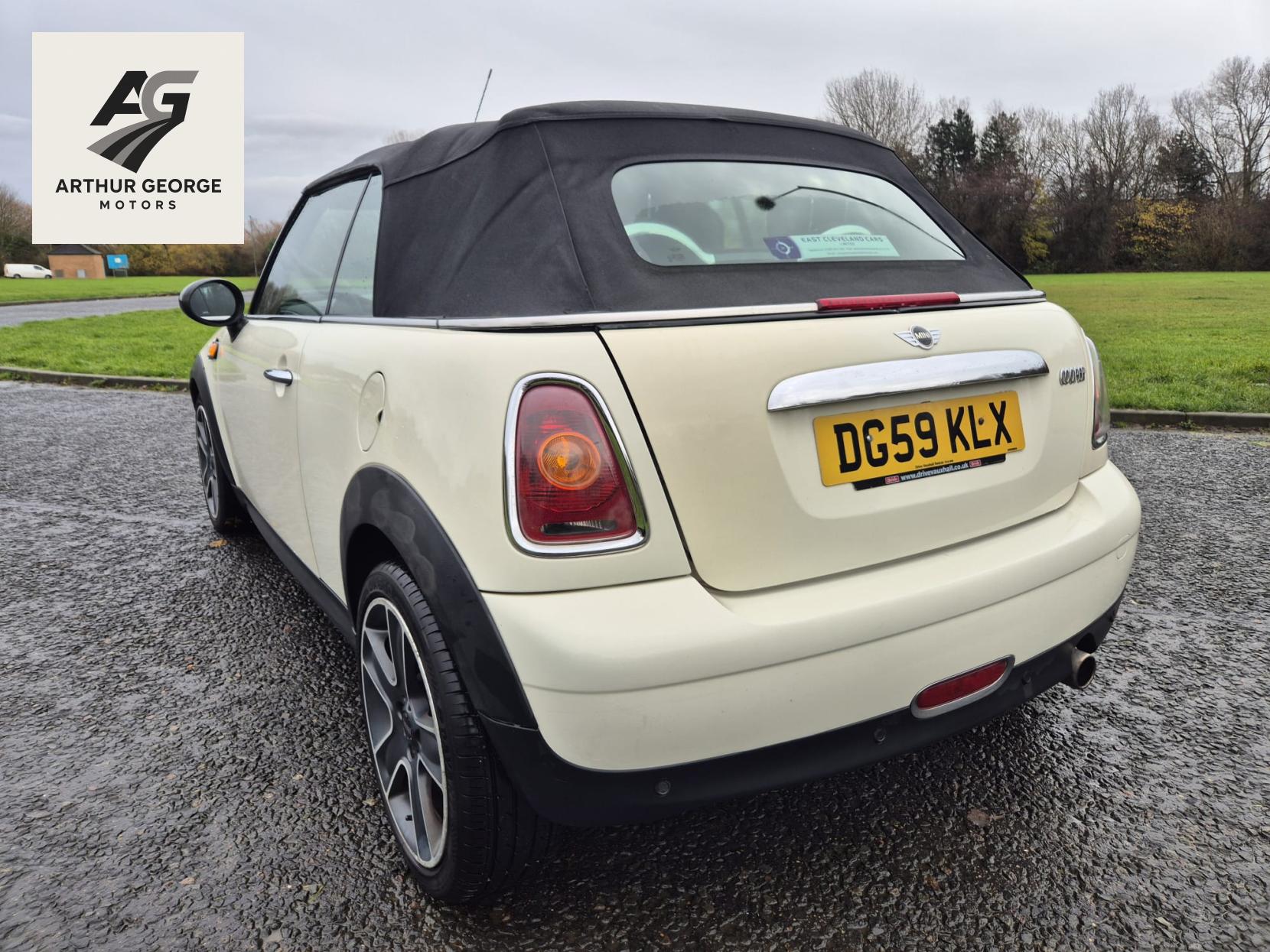 MINI Convertible 1.6 Cooper Convertible 2dr Petrol Manual Euro 4 (120 ps)