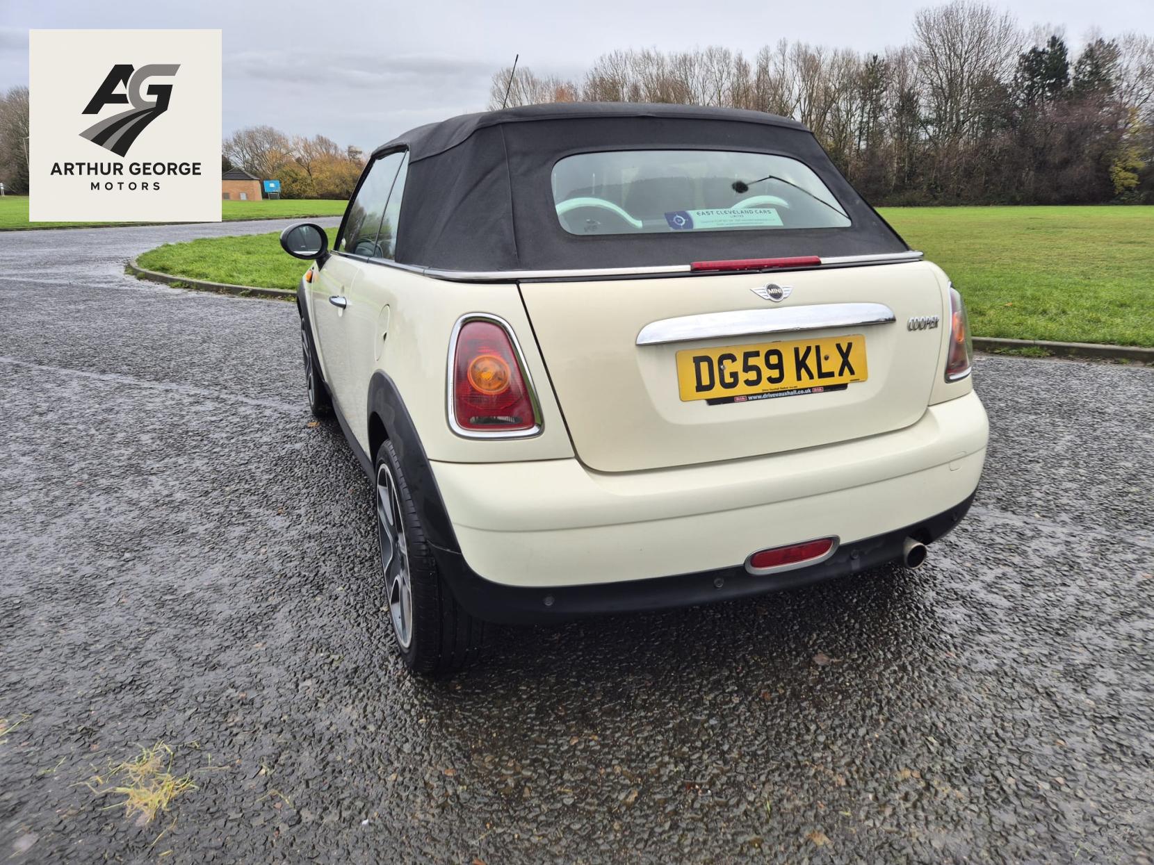 MINI Convertible 1.6 Cooper Convertible 2dr Petrol Manual Euro 4 (120 ps)