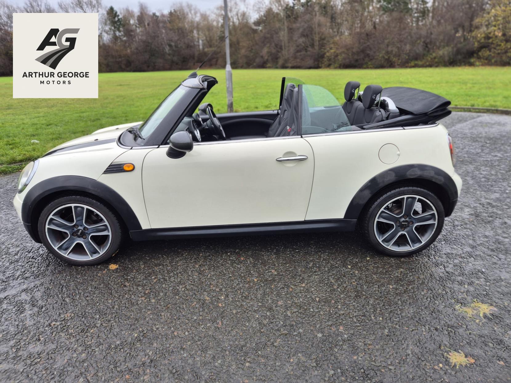 MINI Convertible 1.6 Cooper Convertible 2dr Petrol Manual Euro 4 (120 ps)