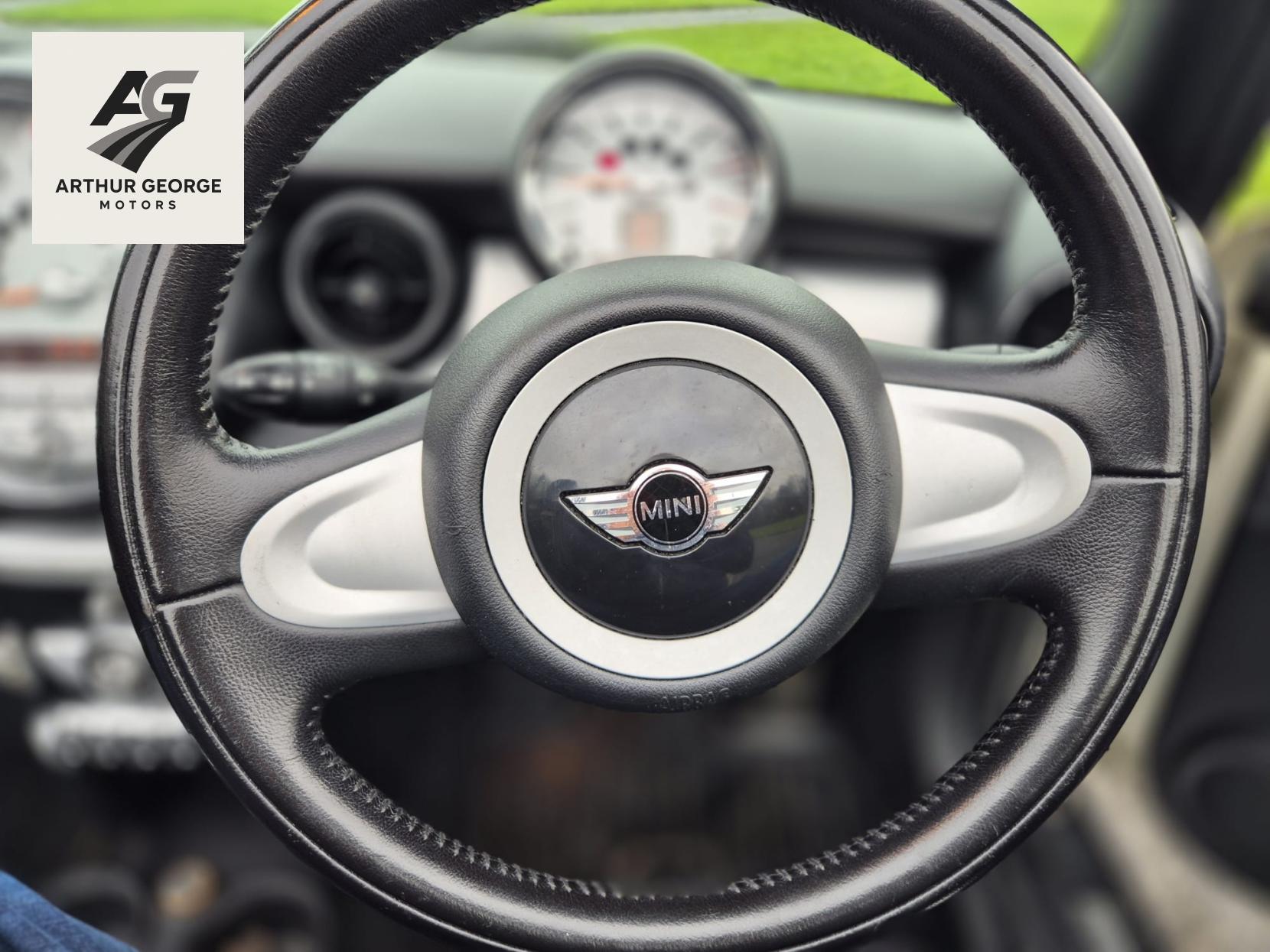 MINI Convertible 1.6 Cooper Convertible 2dr Petrol Manual Euro 4 (120 ps)