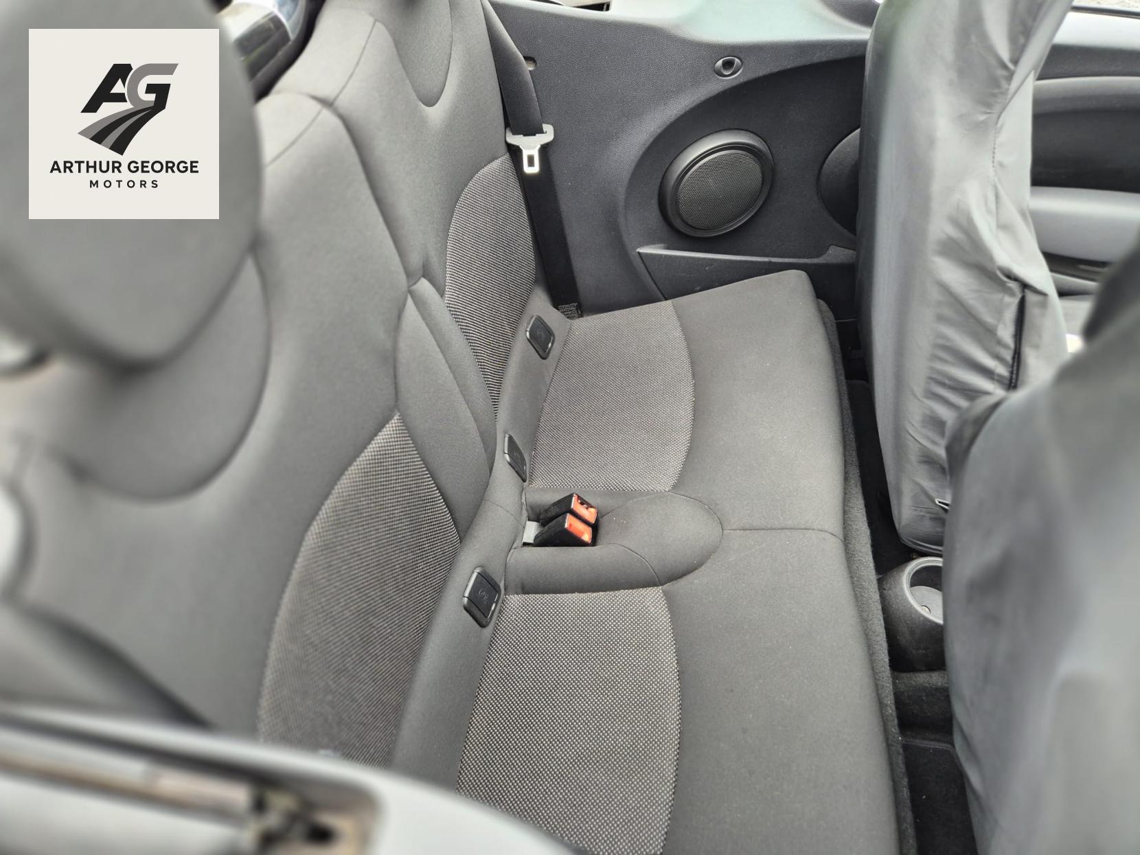 MINI Convertible 1.6 Cooper Convertible 2dr Petrol Manual Euro 4 (120 ps)