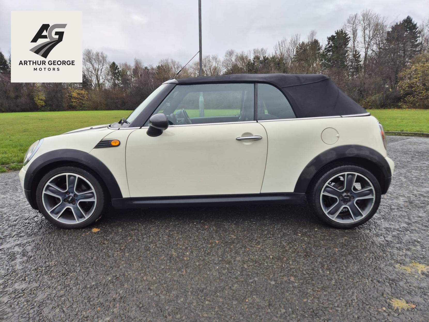 MINI Convertible 1.6 Cooper Convertible 2dr Petrol Manual Euro 4 (120 ps)