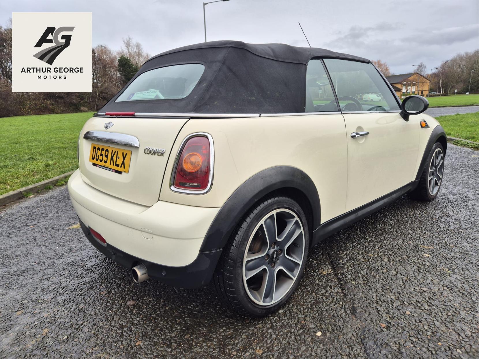 MINI Convertible 1.6 Cooper Convertible 2dr Petrol Manual Euro 4 (120 ps)