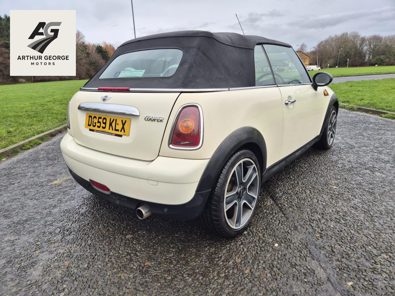 MINI Convertible 1.6 Cooper Convertible 2dr Petrol Manual Euro 4 (120 ps)