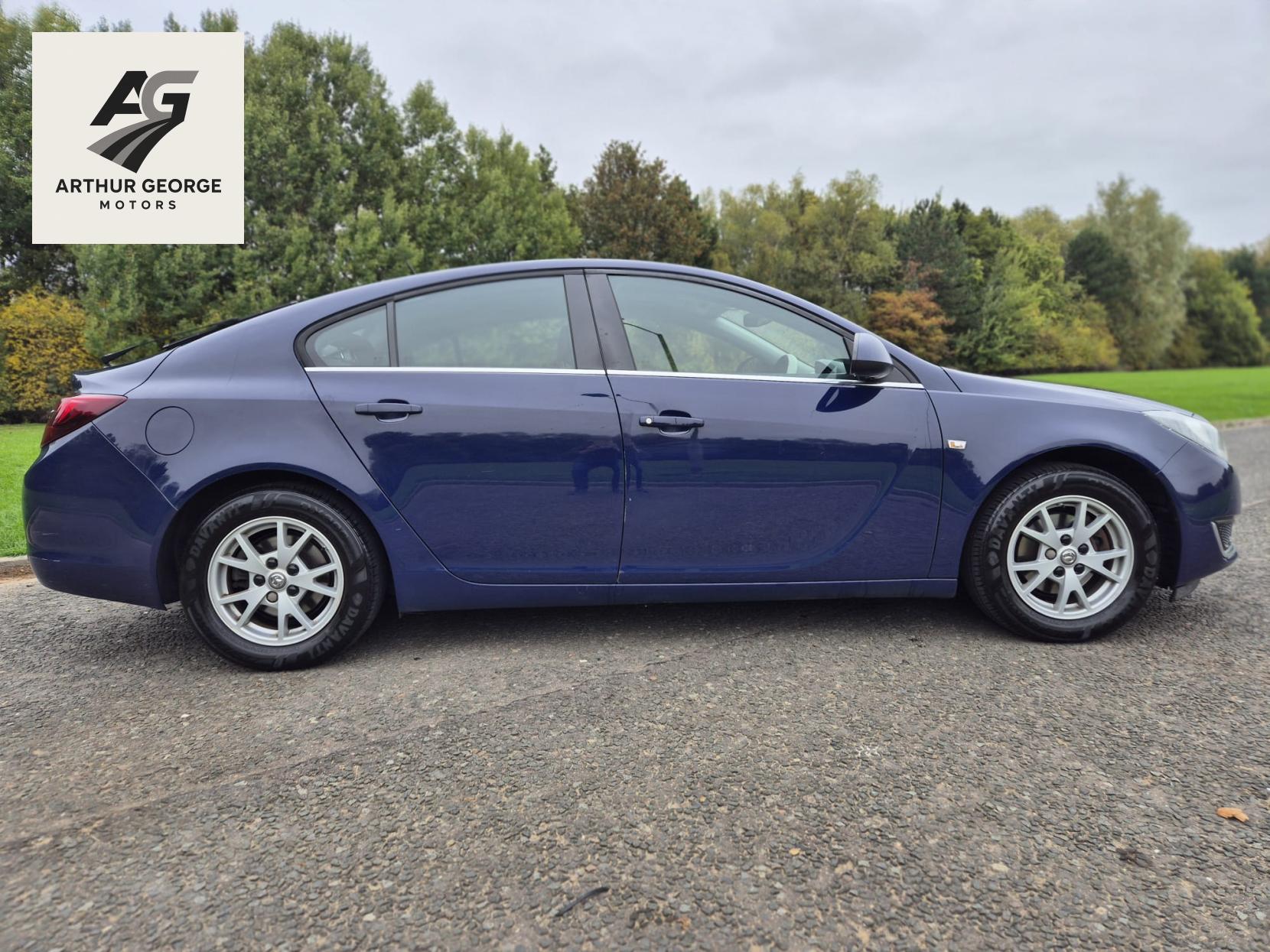Vauxhall Insignia 2.0 CDTi ecoFLEX Design Hatchback 5dr Diesel Manual Euro 5 (s/s) (140 ps)