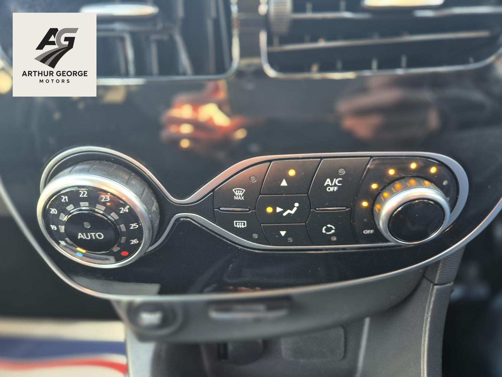 Renault Clio 1.5 dCi Dynamique S Nav Hatchback 5dr Diesel Manual Euro 6 (s/s) (90 ps)