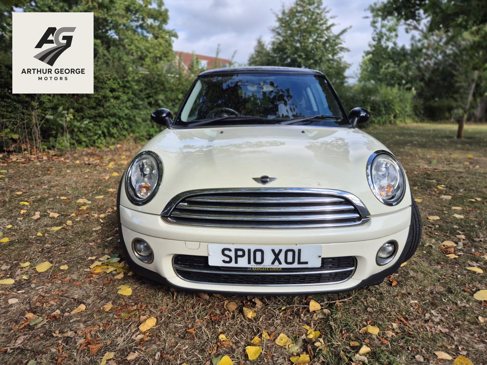 MINI Hatch 1.6 Cooper D Hatchback 3dr Diesel Manual Euro 4 (110 ps)