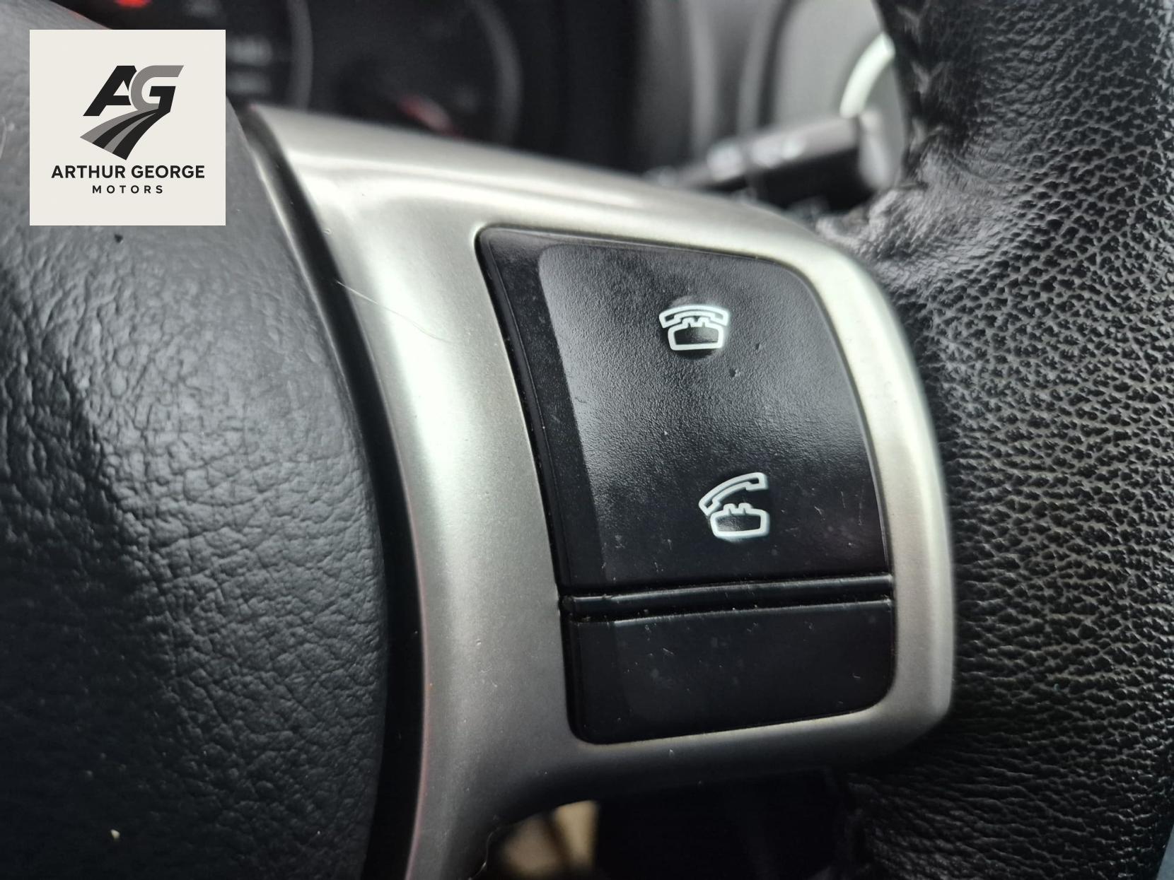 Toyota Yaris 1.33 Dual VVT-i TR Hatchback 5dr Petrol Manual Euro 5 (101 ps)