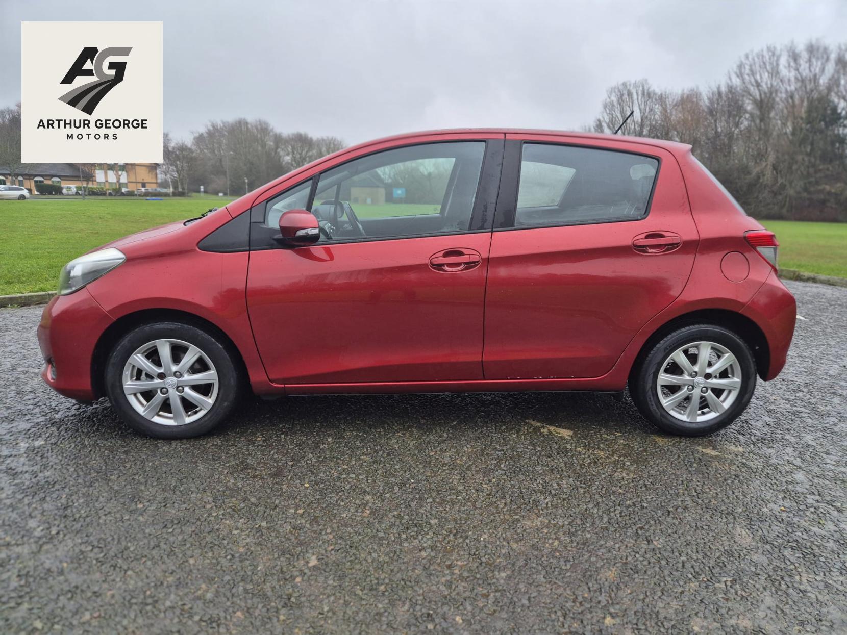 Toyota Yaris 1.33 Dual VVT-i TR Hatchback 5dr Petrol Manual Euro 5 (101 ps)