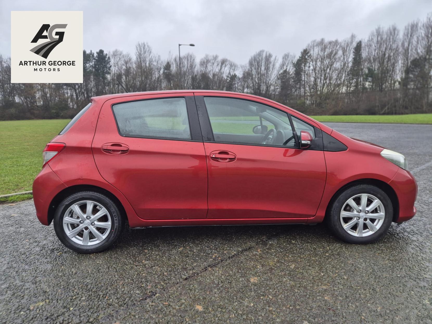 Toyota Yaris 1.33 Dual VVT-i TR Hatchback 5dr Petrol Manual Euro 5 (101 ps)