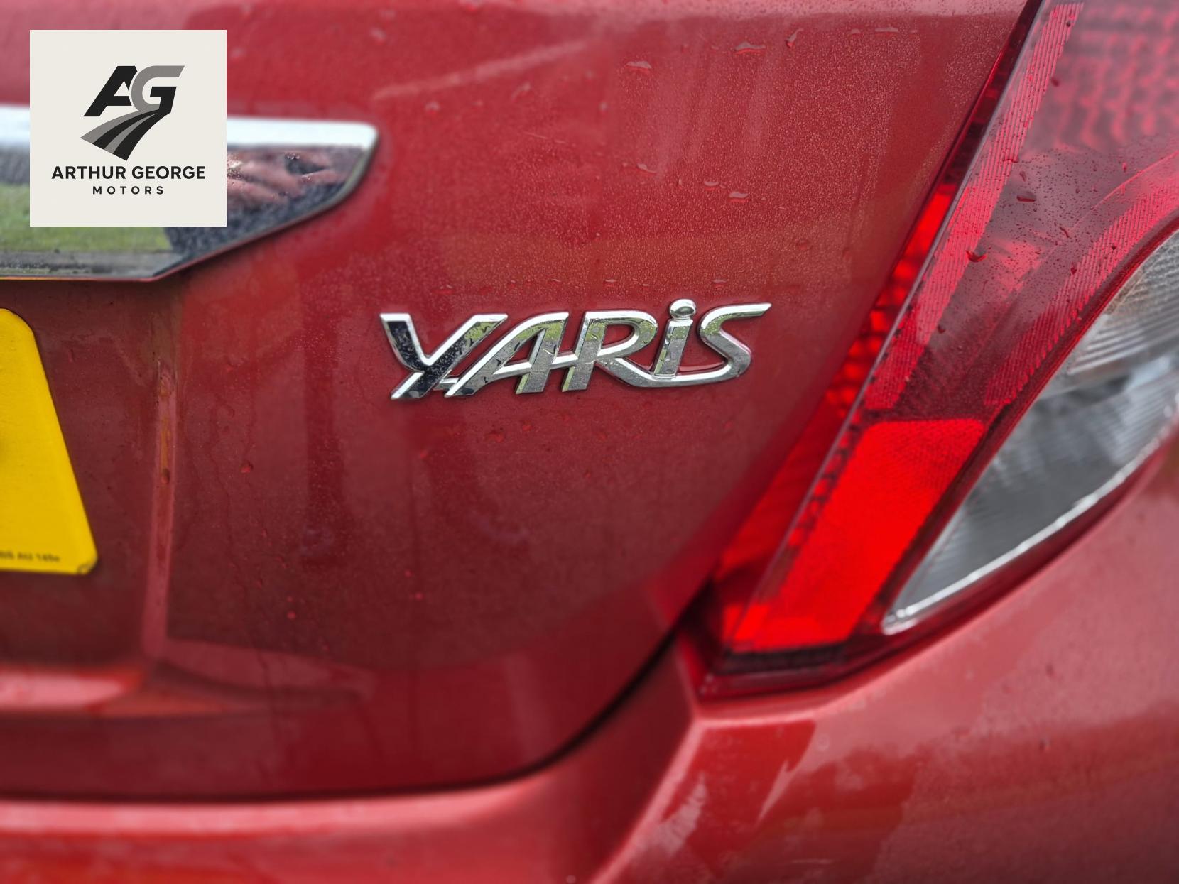 Toyota Yaris 1.33 Dual VVT-i TR Hatchback 5dr Petrol Manual Euro 5 (101 ps)