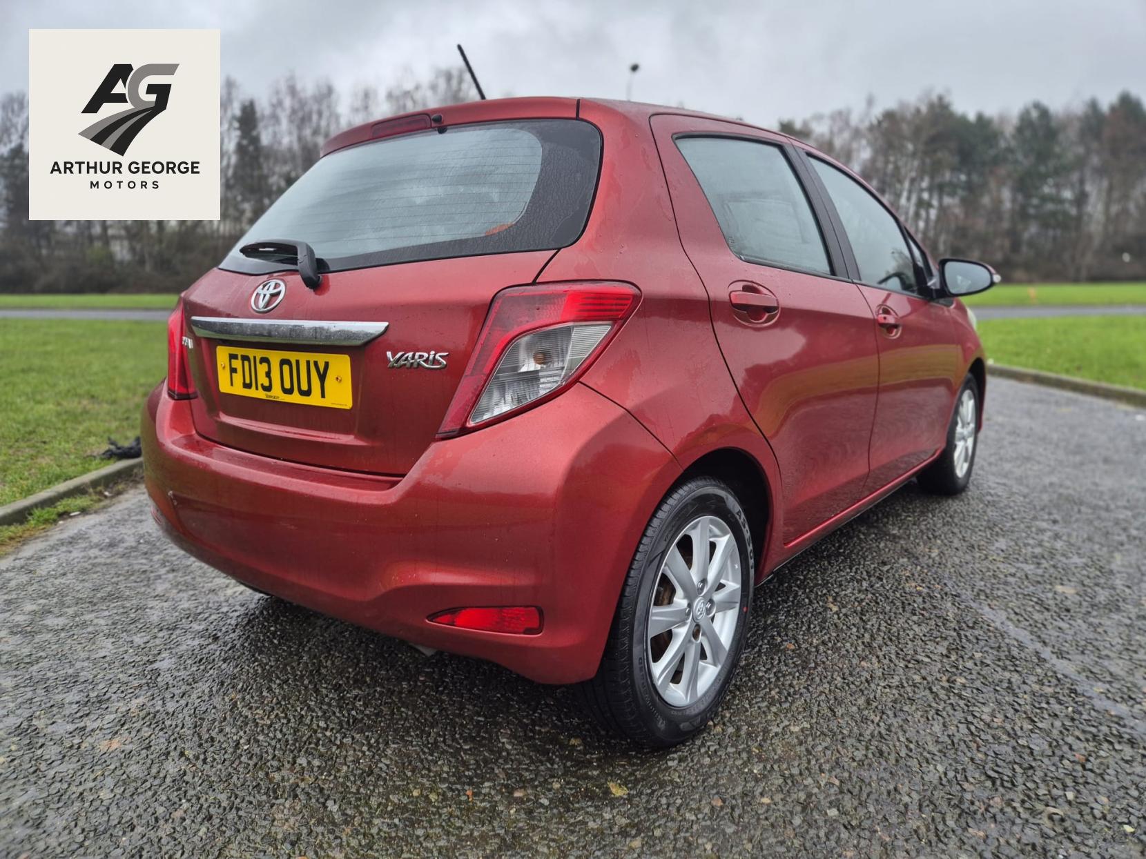 Toyota Yaris 1.33 Dual VVT-i TR Hatchback 5dr Petrol Manual Euro 5 (101 ps)