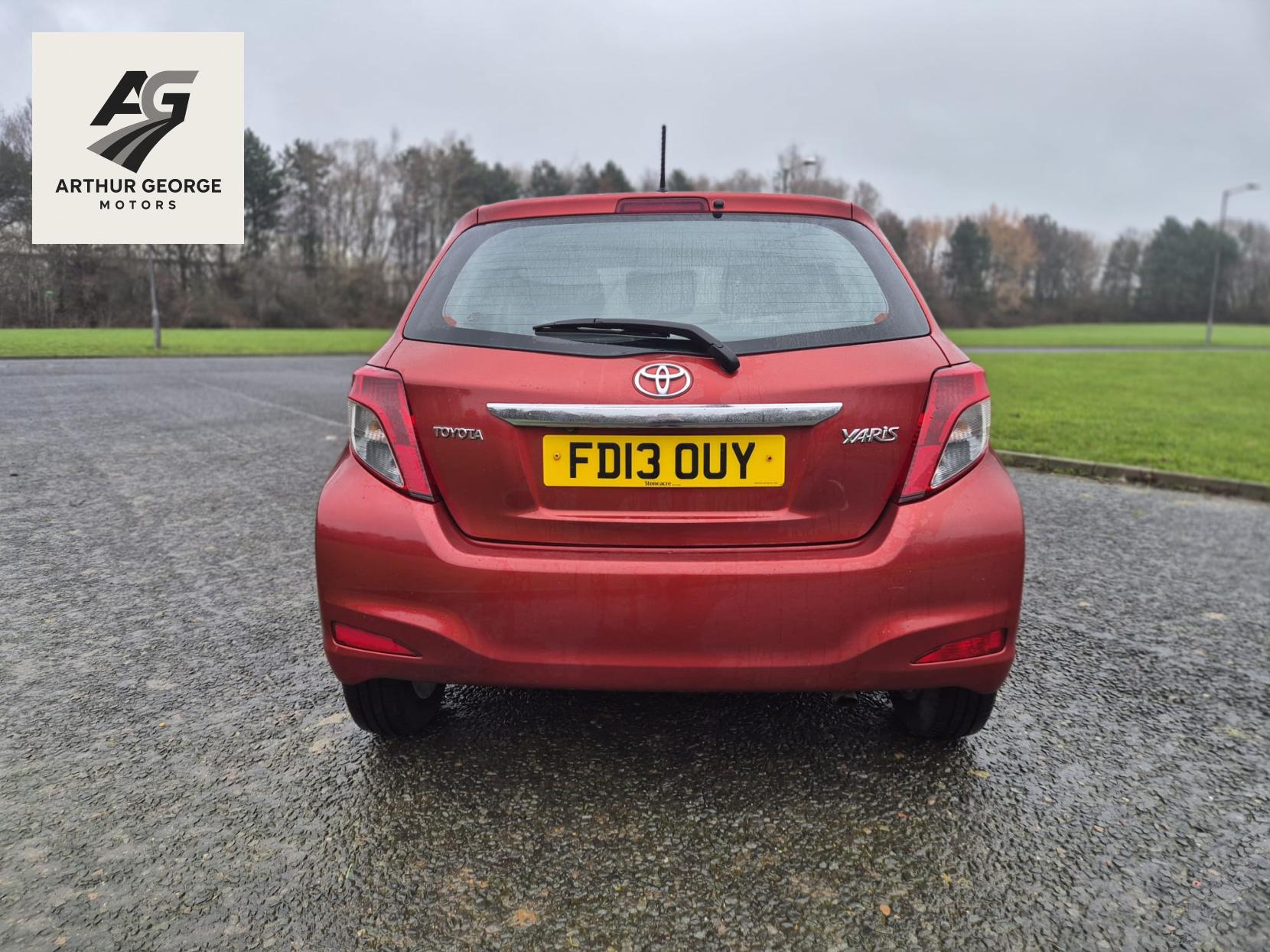 Toyota Yaris 1.33 Dual VVT-i TR Hatchback 5dr Petrol Manual Euro 5 (101 ps)