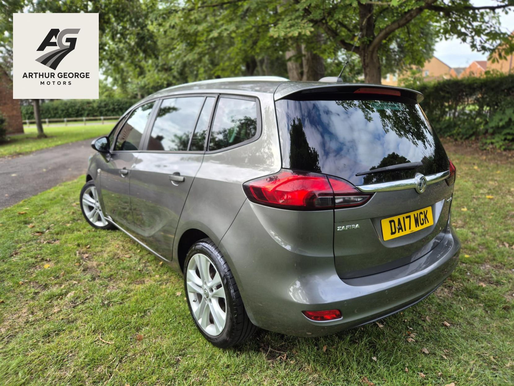 Vauxhall Zafira Tourer 1.4i Turbo SRi MPV 5dr Petrol Manual Euro 6 (140 ps)