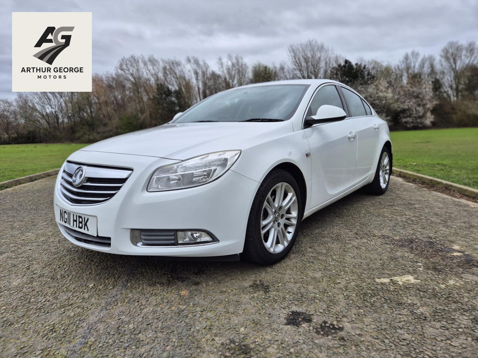 Vauxhall Insignia 1.8 16V Exclusiv Hatchback 5dr Petrol Manual Euro 5 (140 ps)